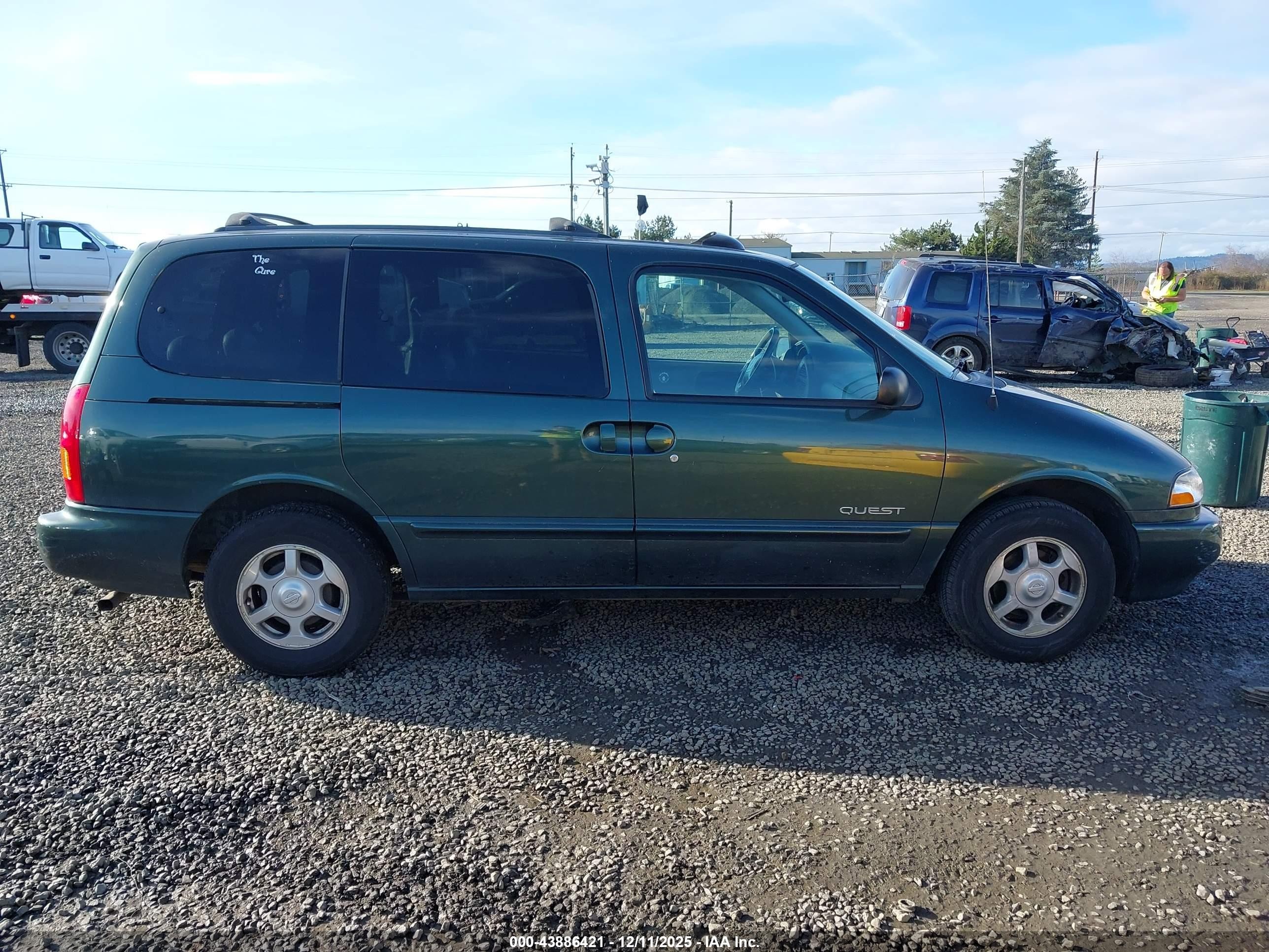 1999 Nissan Quest Se/gle/gxe Green vin: 4N2XN11T5XD820444