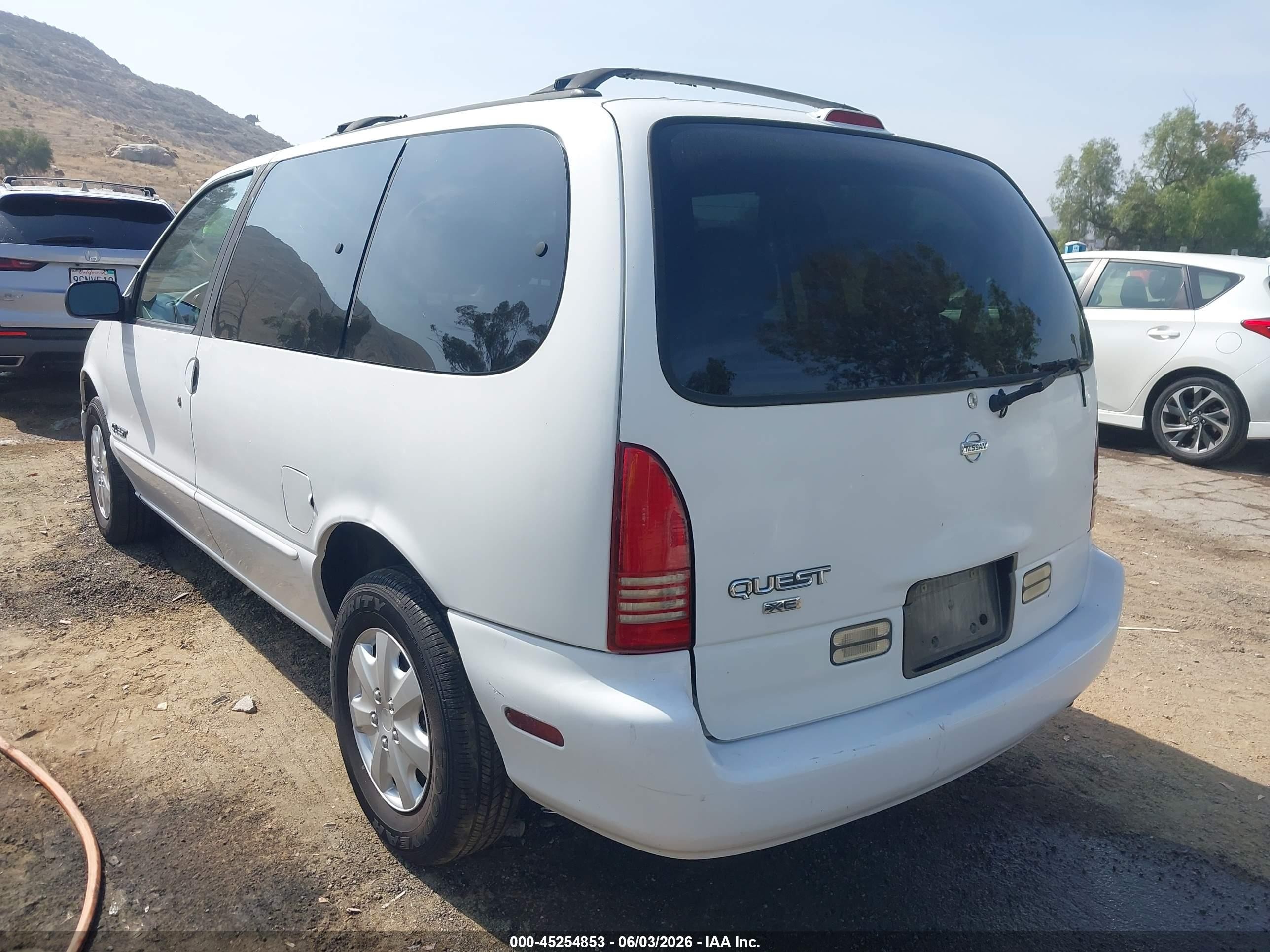 1998 Nissan Quest Gxe/xe White vin: 4N2ZN1116WD811757