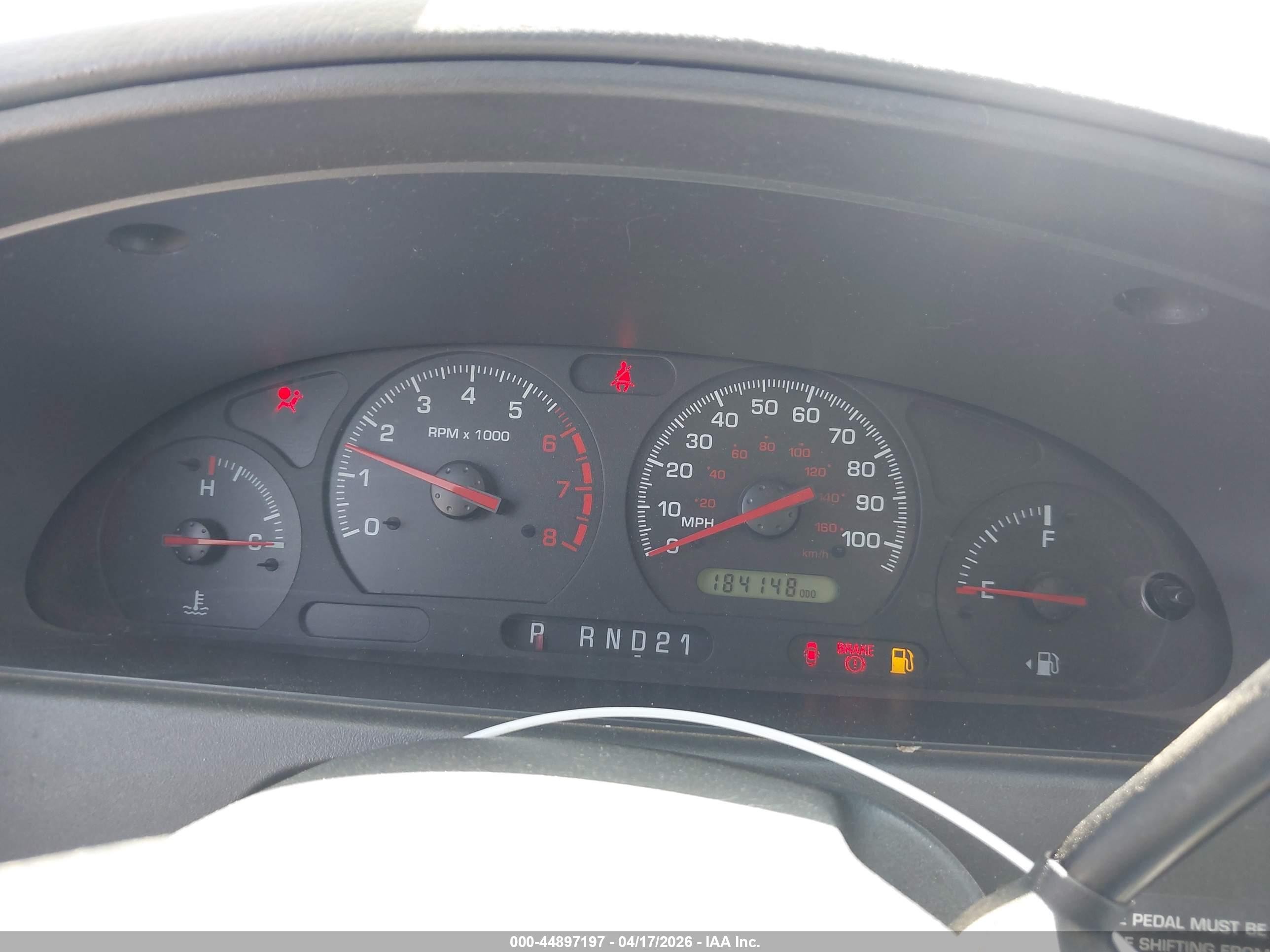 2001 Nissan Quest Gxe Черный vin: 4N2ZN15T01D808664