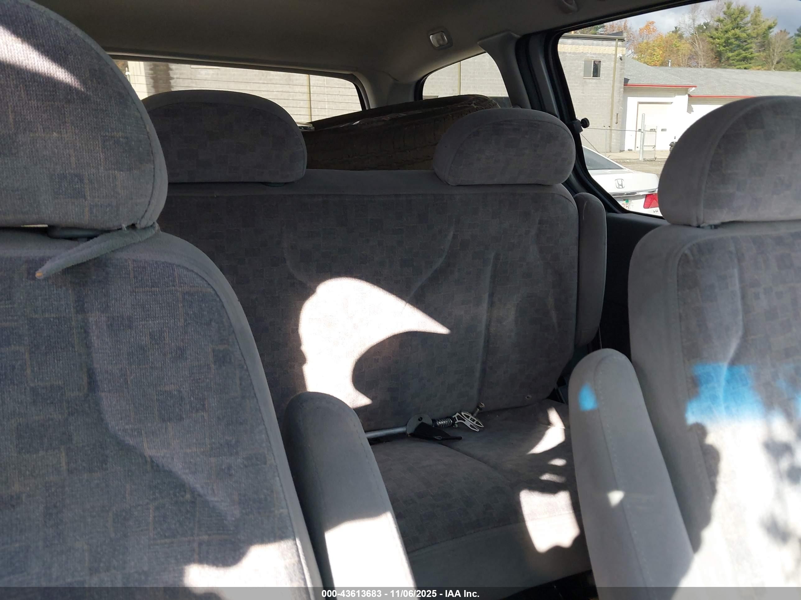 2002 Nissan Quest Gxe Gray vin: 4N2ZN15T12D820193