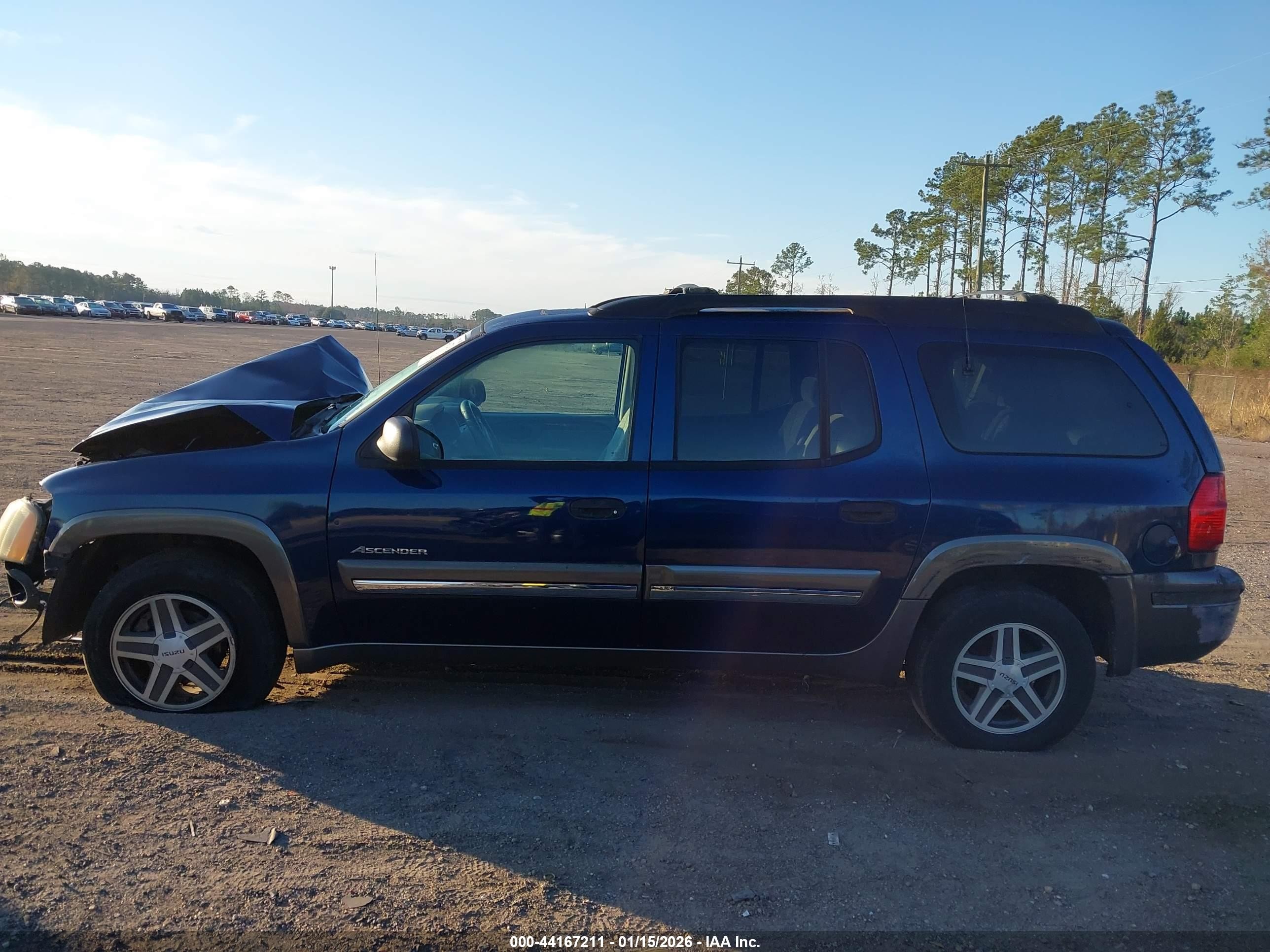 2003 Isuzu Ascender S Blue vin: 4NUES16S732100298