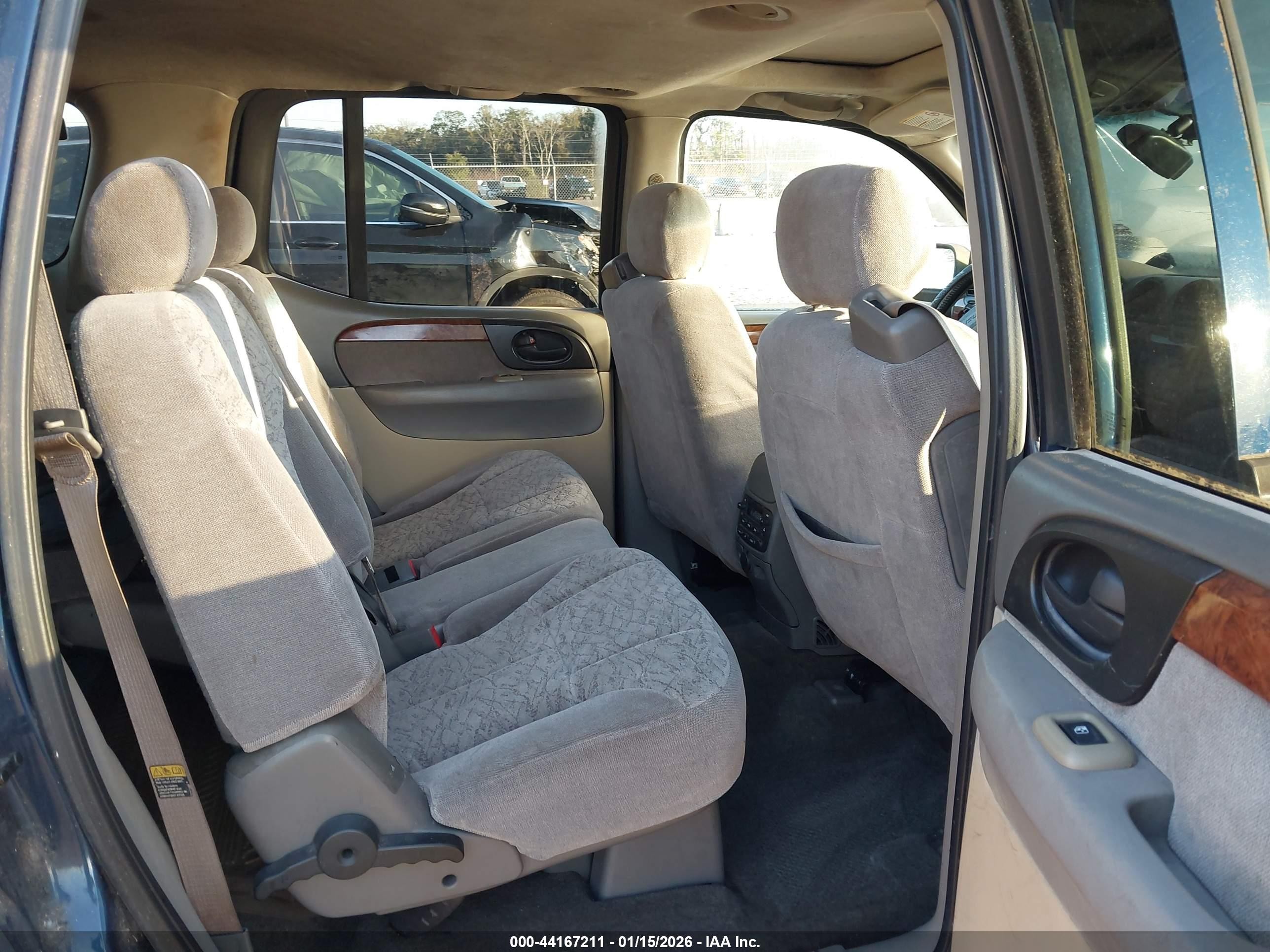 2003 Isuzu Ascender S Blue vin: 4NUES16S732100298