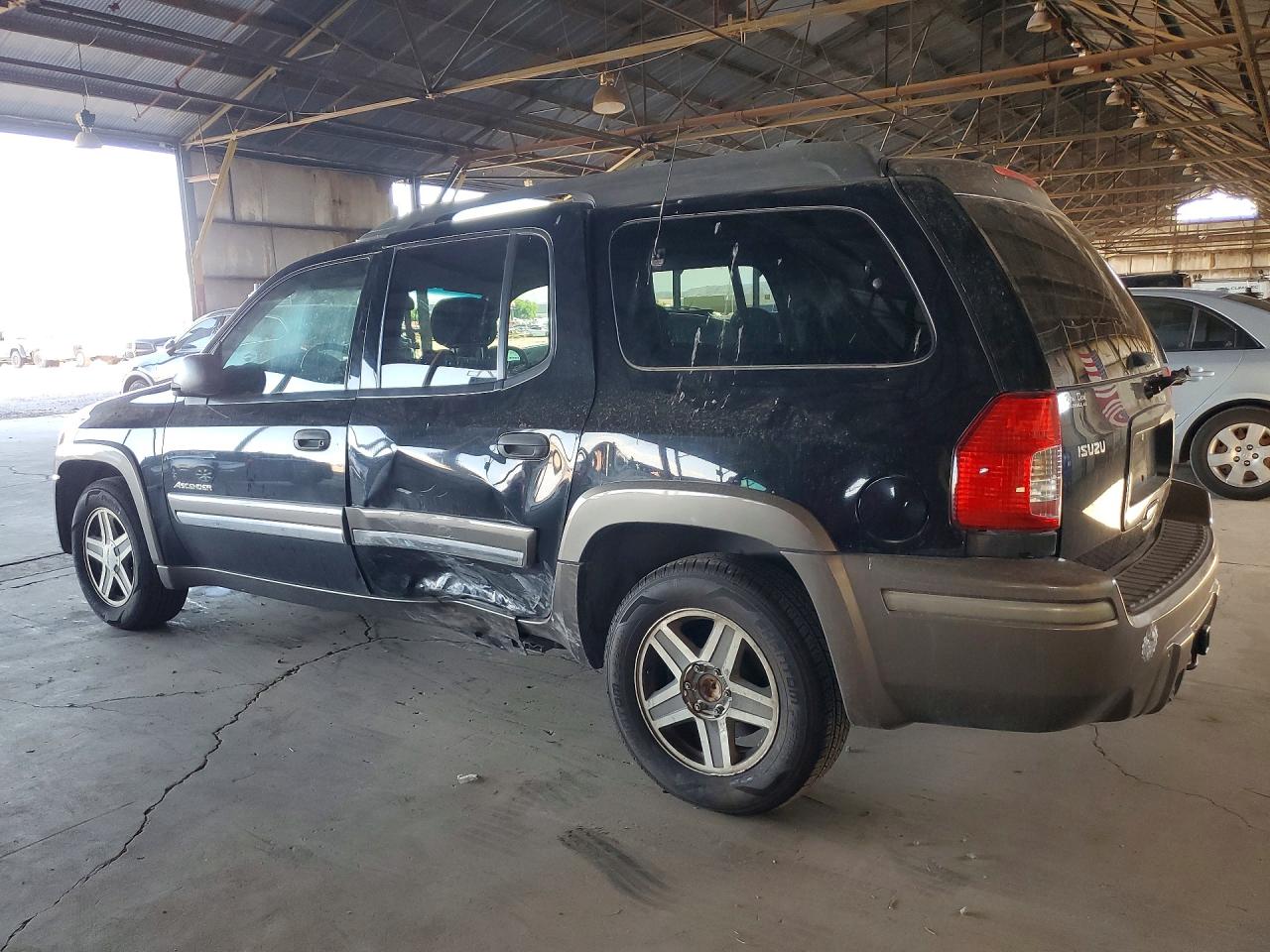 2003 Isuzu Ascender S Black vin: 4NUES16S736100567