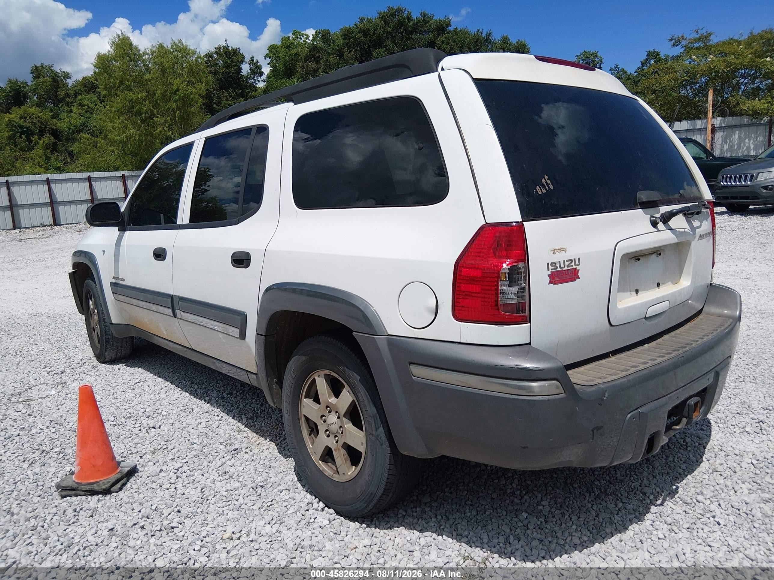 2004 Isuzu Ascender S White vin: 4NUES16S746701897