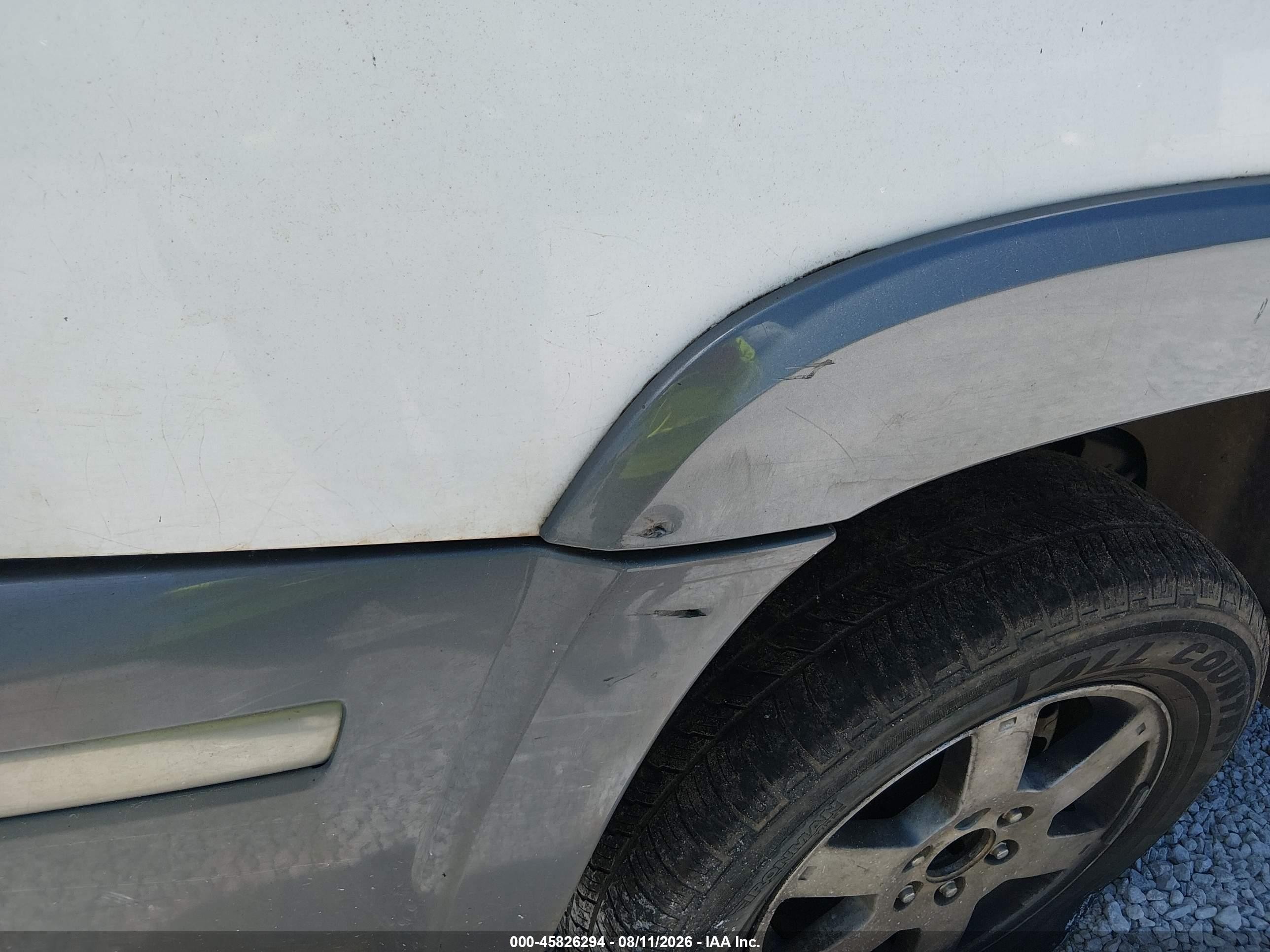 2004 Isuzu Ascender S White vin: 4NUES16S746701897