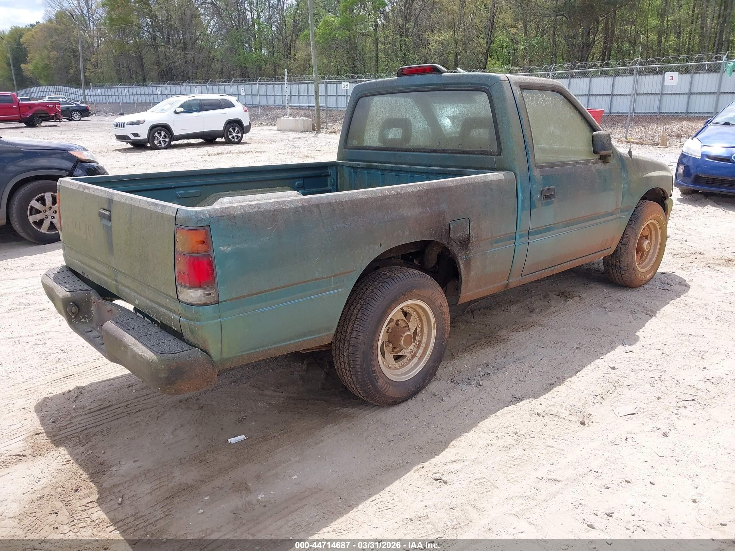 1994 Isuzu Conventional Short Wheelbase Green vin: 4S1CL11L2R4200850