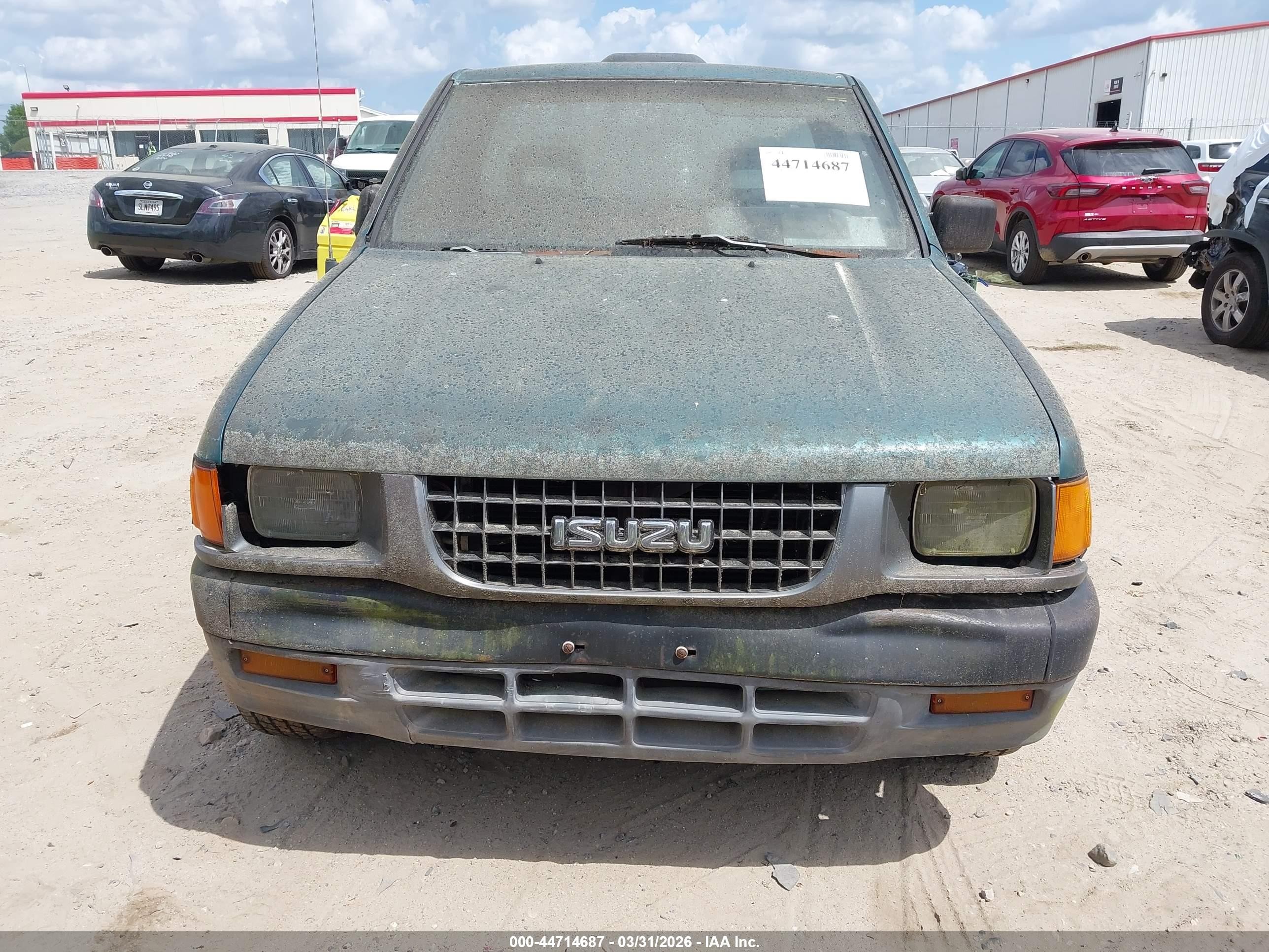 1994 Isuzu Conventional Short Wheelbase Green vin: 4S1CL11L2R4200850