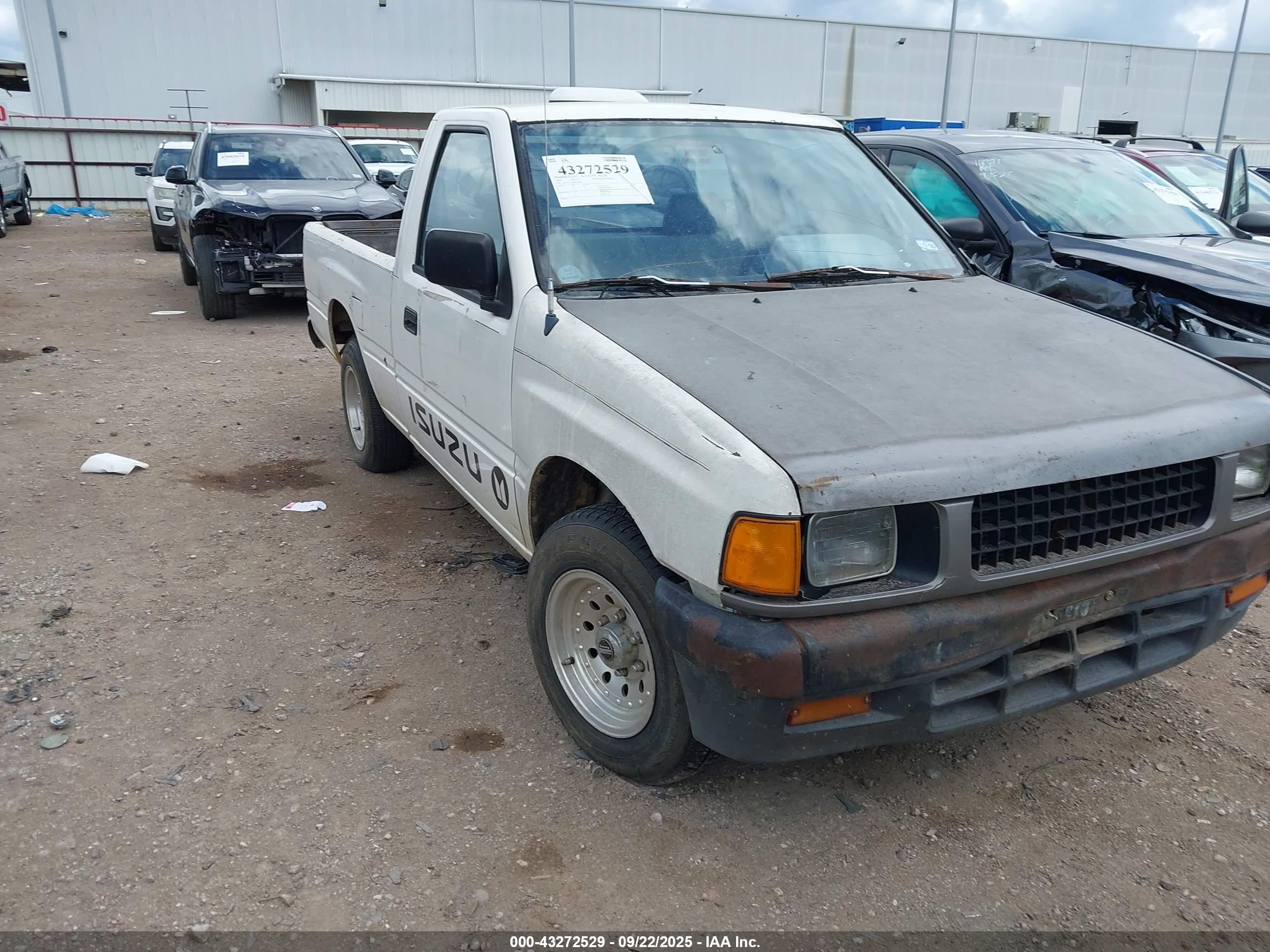 1994 Isuzu Conventional Short Wheelbase White vin: 4S1CL11L5R4204889