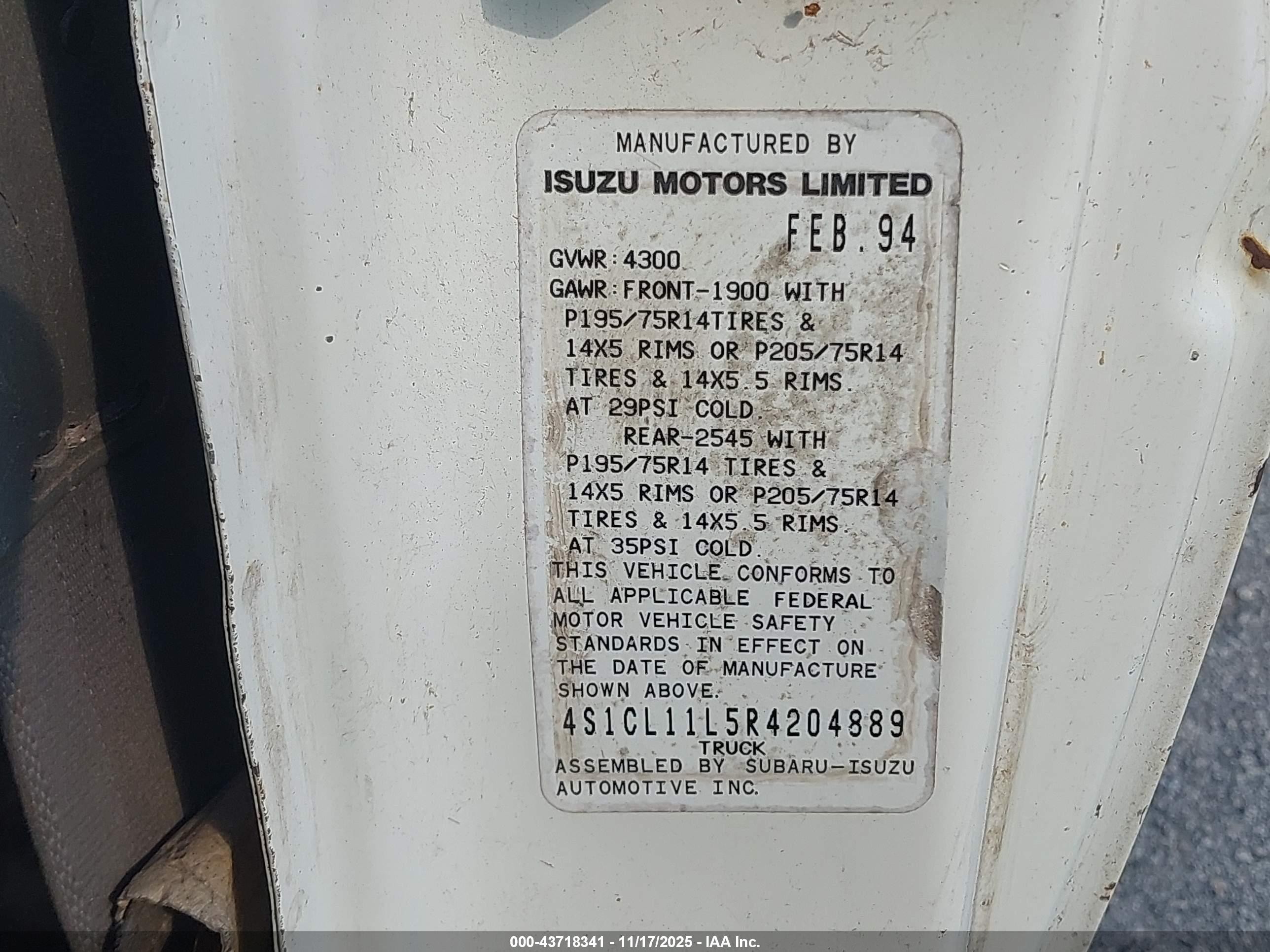 1994 Isuzu Conventional Short Wheelbase White vin: 4S1CL11L5R4204889