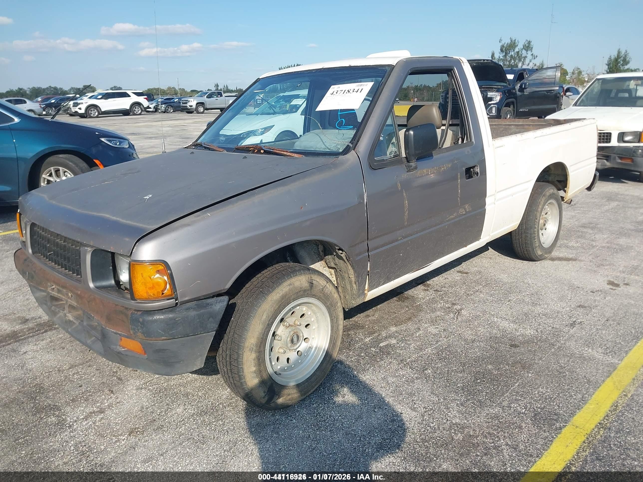 1994 Isuzu Conventional Short Wheelbase White vin: 4S1CL11L5R4204889