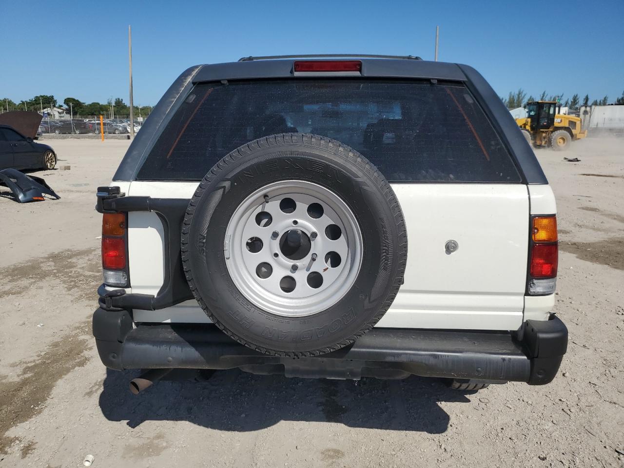 1995 Isuzu Rodeo S White vin: 4S2CG58V2S4308499
