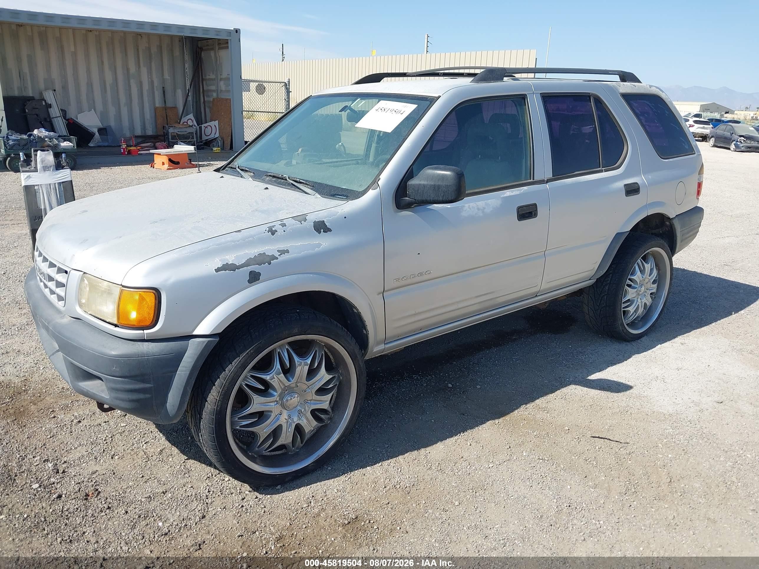 1998 Isuzu Rodeo S Silver vin: 4S2CK58D3W4324674