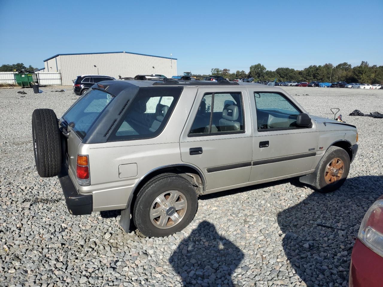 1997 Isuzu Rodeo S Silver vin: 4S2CK58V1V4329783