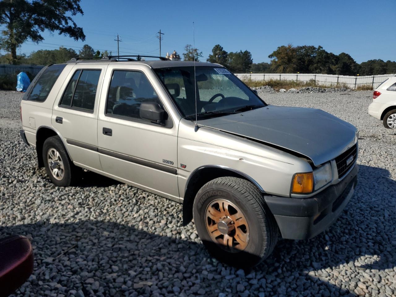 1997 Isuzu Rodeo S Silver vin: 4S2CK58V1V4329783