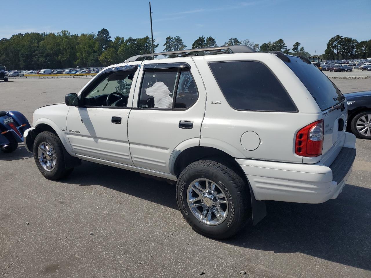 2001 Isuzu Rodeo S White vin: 4S2CK58W414347259