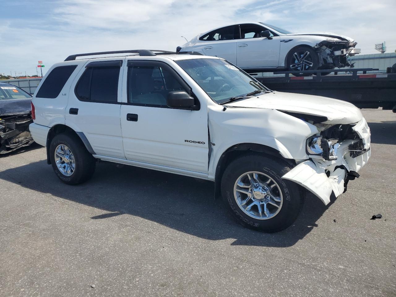 2001 Isuzu Rodeo S White vin: 4S2CK58W414347259