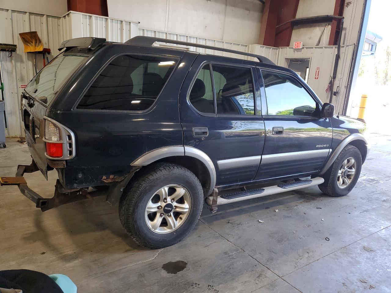2003 Isuzu Rodeo S Black vin: 4S2CK58WX34311949