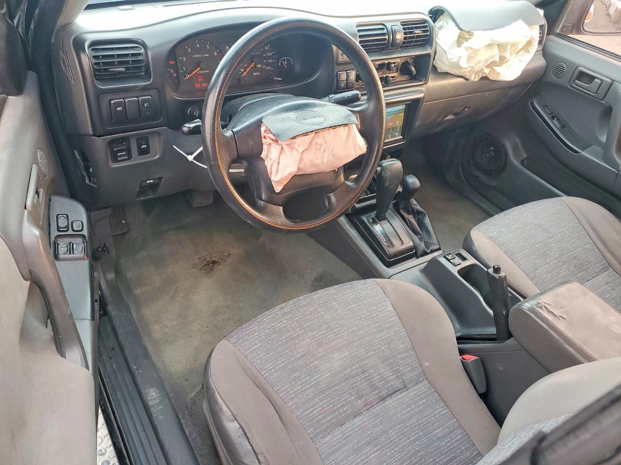 1999 Isuzu Amigo Black vin: 4S2CM57W5X4330538