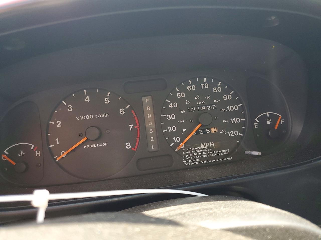 1999 Isuzu Rodeo S Серебряный vin: 4S2CM58W3X4378876