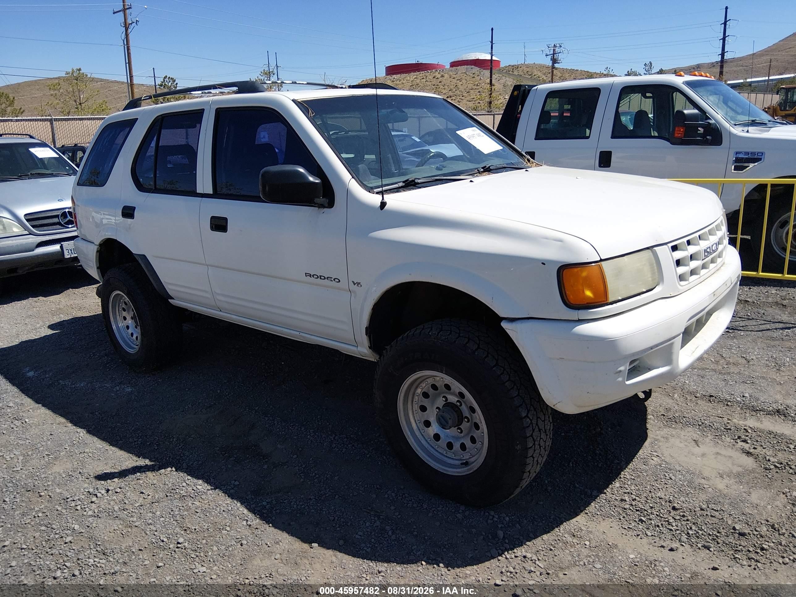 1999 Isuzu Rodeo Ls/lse/s White vin: 4S2CM58WXX4361122