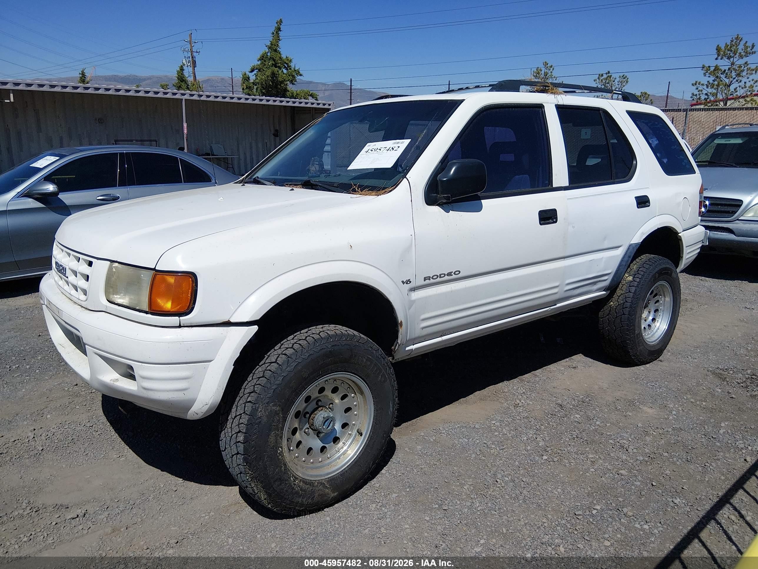 1999 Isuzu Rodeo Ls/lse/s White vin: 4S2CM58WXX4361122