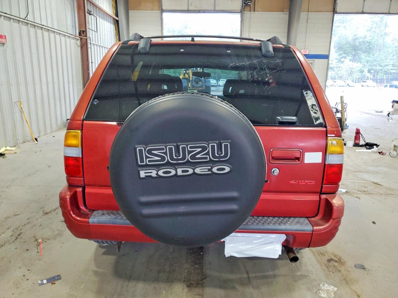 1999 Isuzu Rodeo Red vin: 4S2CM58WXX4362514