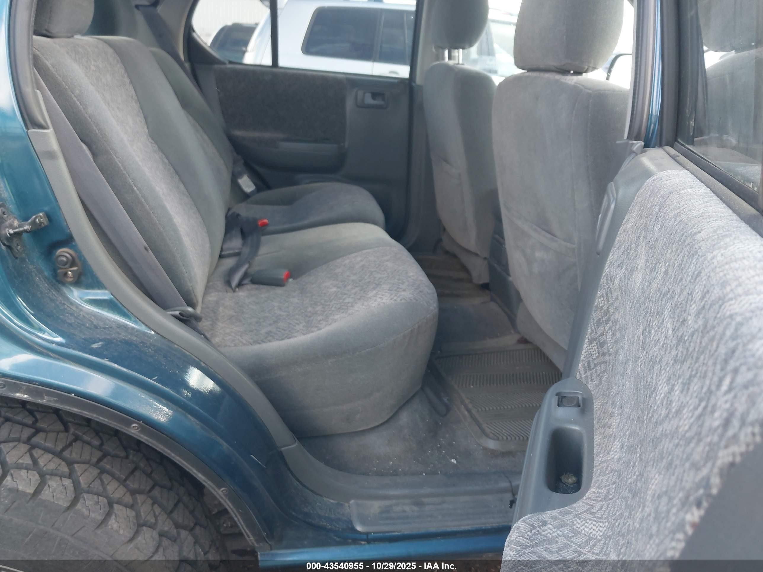 2001 Isuzu Rodeo Ls 3.2l/ls 3.2l V6/lse 3.2l V6/s/s 3.2l V6 Blue vin: 4S2DM58W014347239