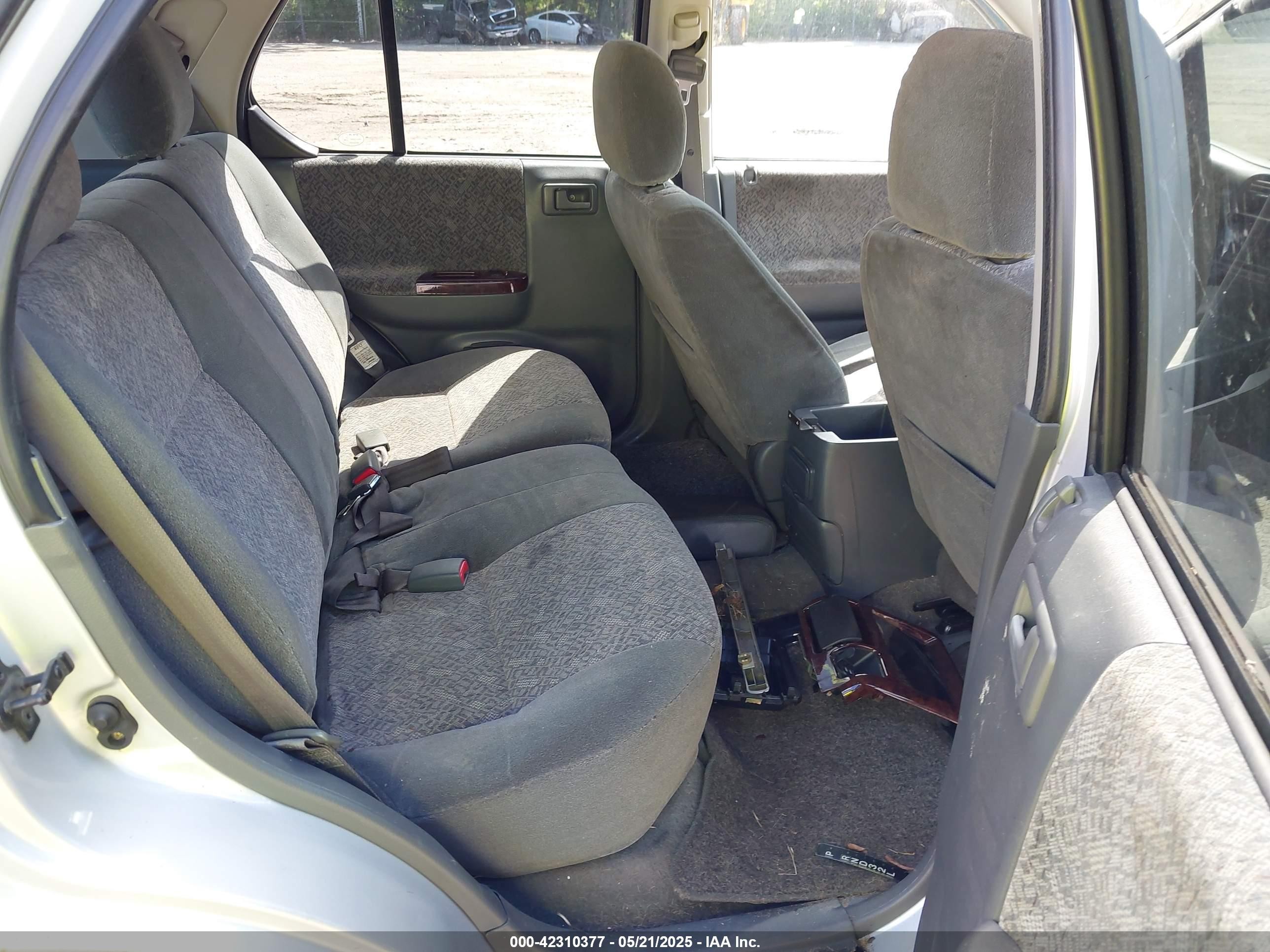 2001 Isuzu Rodeo Ls 3.2l/ls 3.2l V6/lse 3.2l V6/s/s 3.2l V6 Серебряный vin: 4S2DM58W214332354
