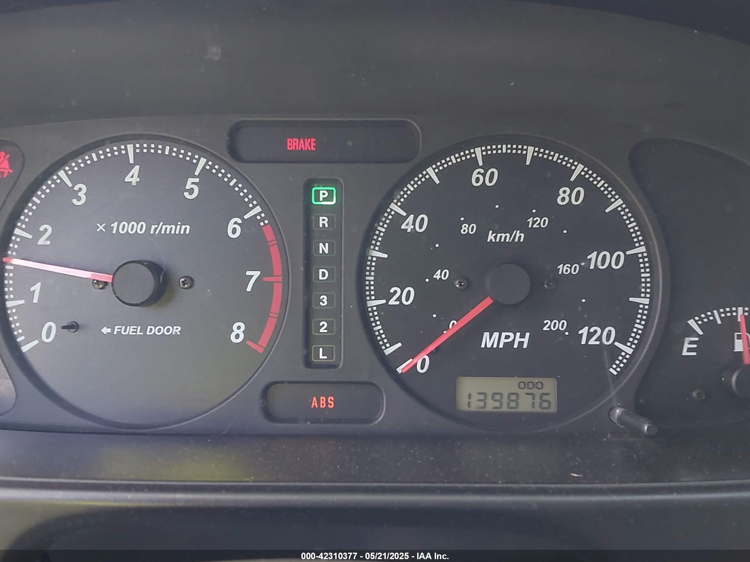 2001 Isuzu Rodeo Ls 3.2l/ls 3.2l V6/lse 3.2l V6/s/s 3.2l V6 Серебряный vin: 4S2DM58W214332354