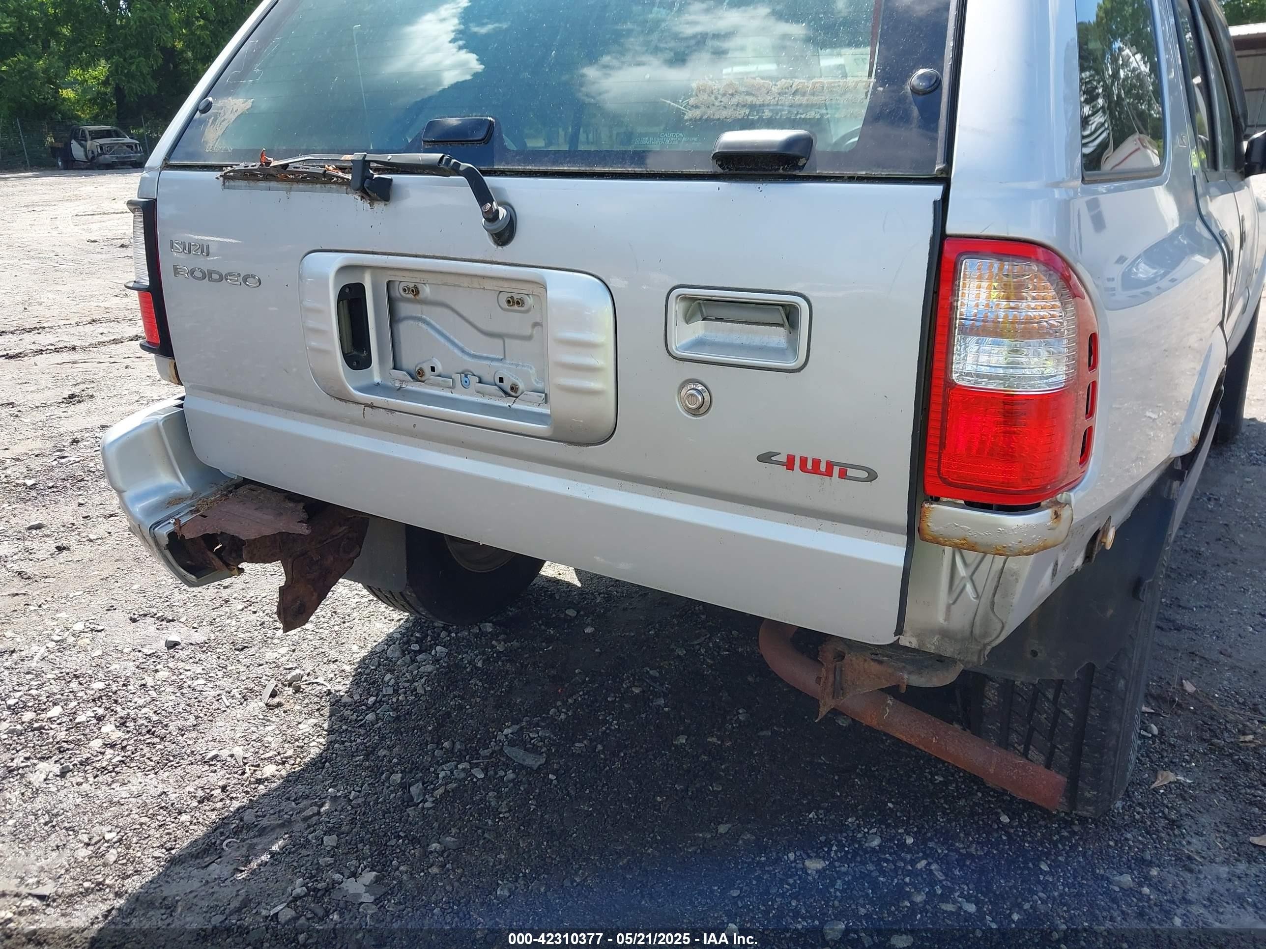 2001 Isuzu Rodeo Ls 3.2l/ls 3.2l V6/lse 3.2l V6/s/s 3.2l V6 Серебряный vin: 4S2DM58W214332354