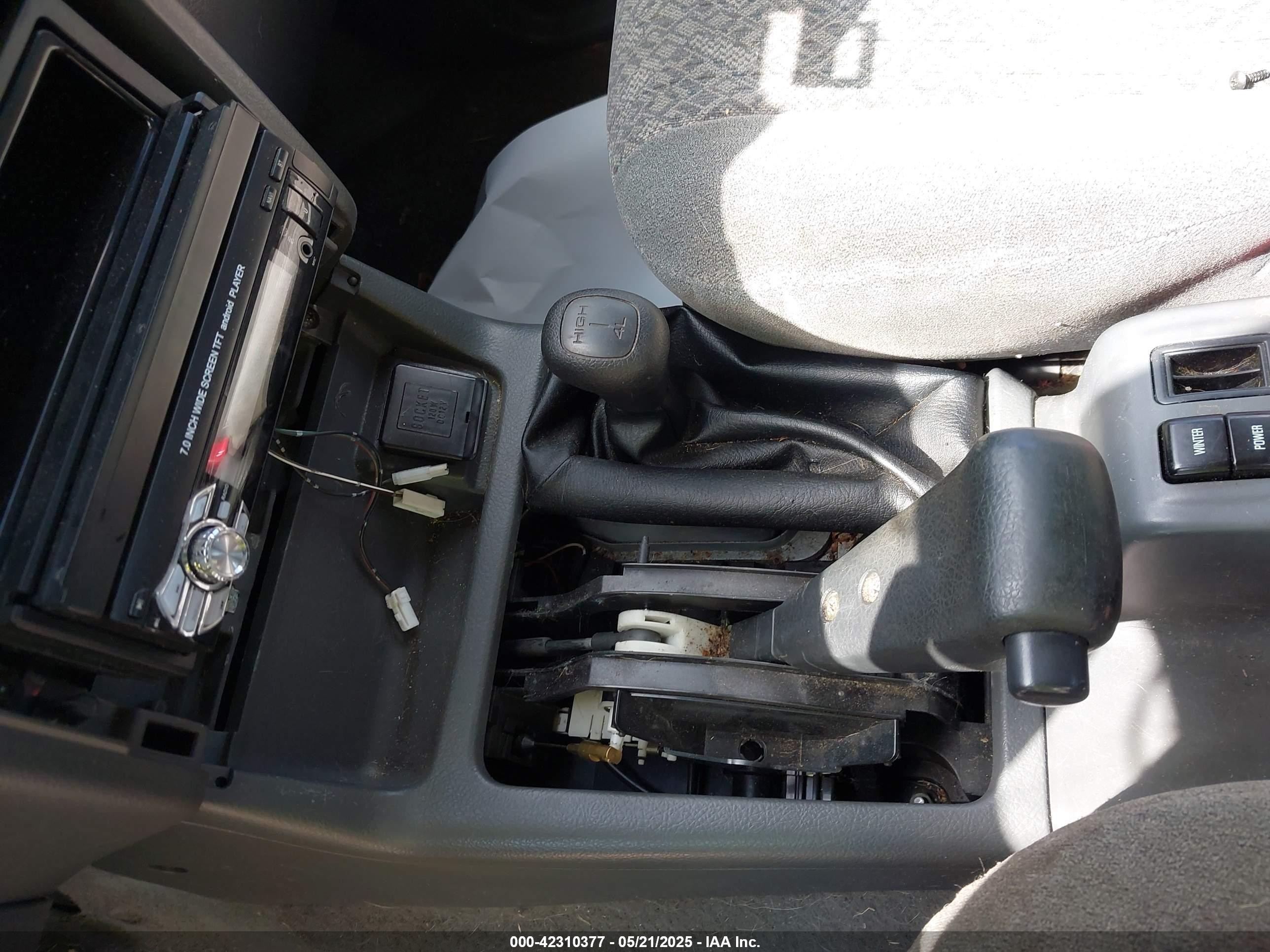 2001 Isuzu Rodeo Ls 3.2l/ls 3.2l V6/lse 3.2l V6/s/s 3.2l V6 Серебряный vin: 4S2DM58W214332354