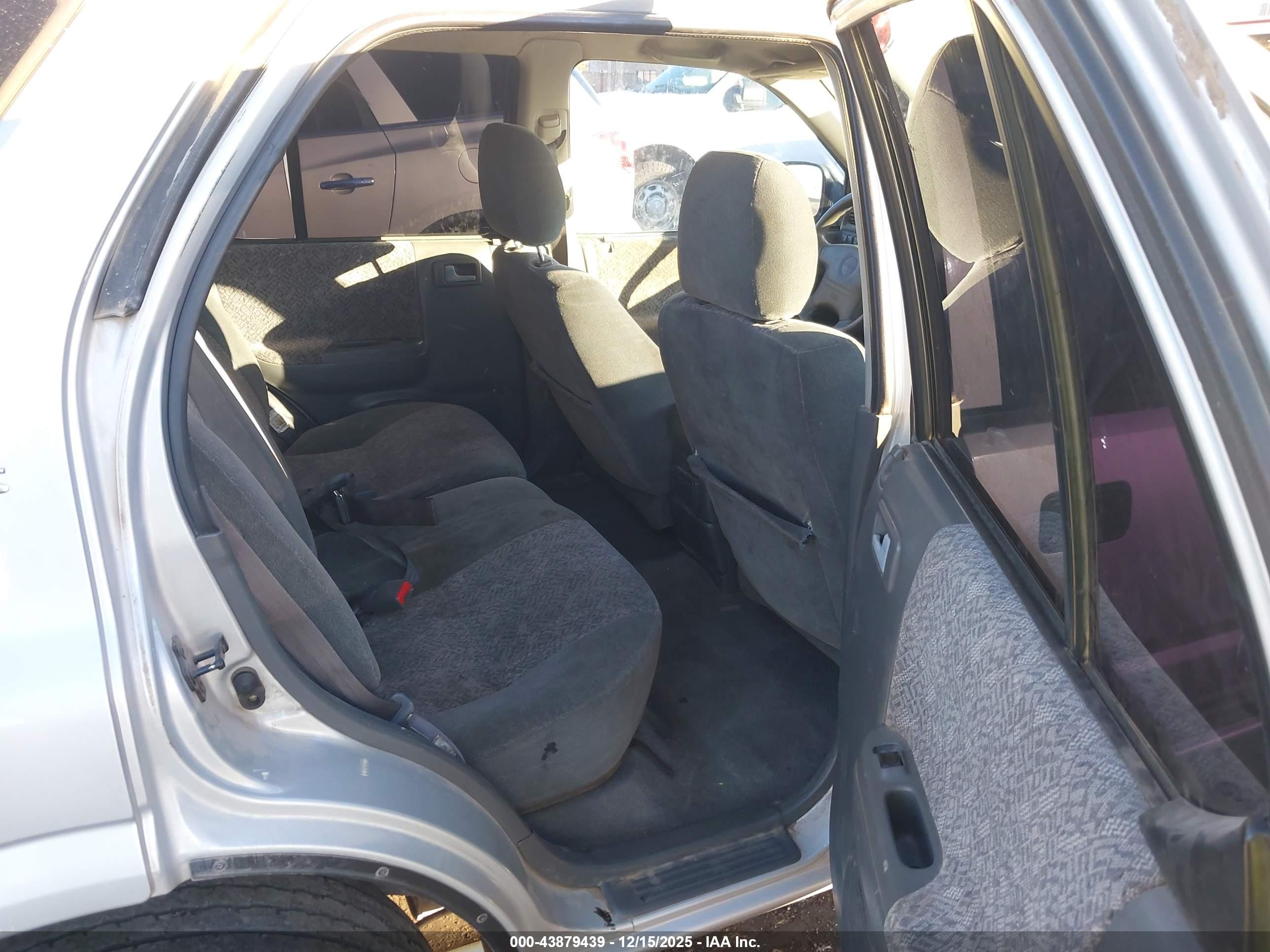 2001 Isuzu Rodeo Ls 3.2l/ls 3.2l V6/lse 3.2l V6/s/s 3.2l V6 Silver vin: 4S2DM58W314355030
