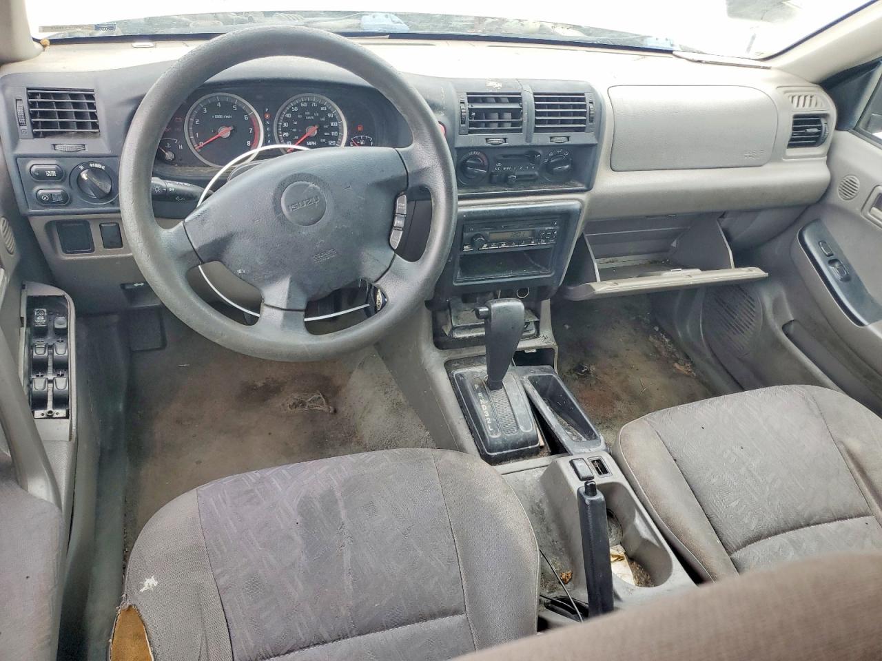 2004 Isuzu Rodeo S Silver vin: 4S2DM58W444315544