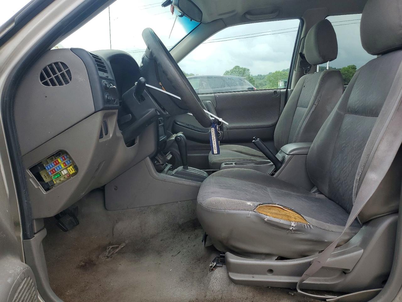 2004 Isuzu Rodeo S Silver vin: 4S2DM58W444315544