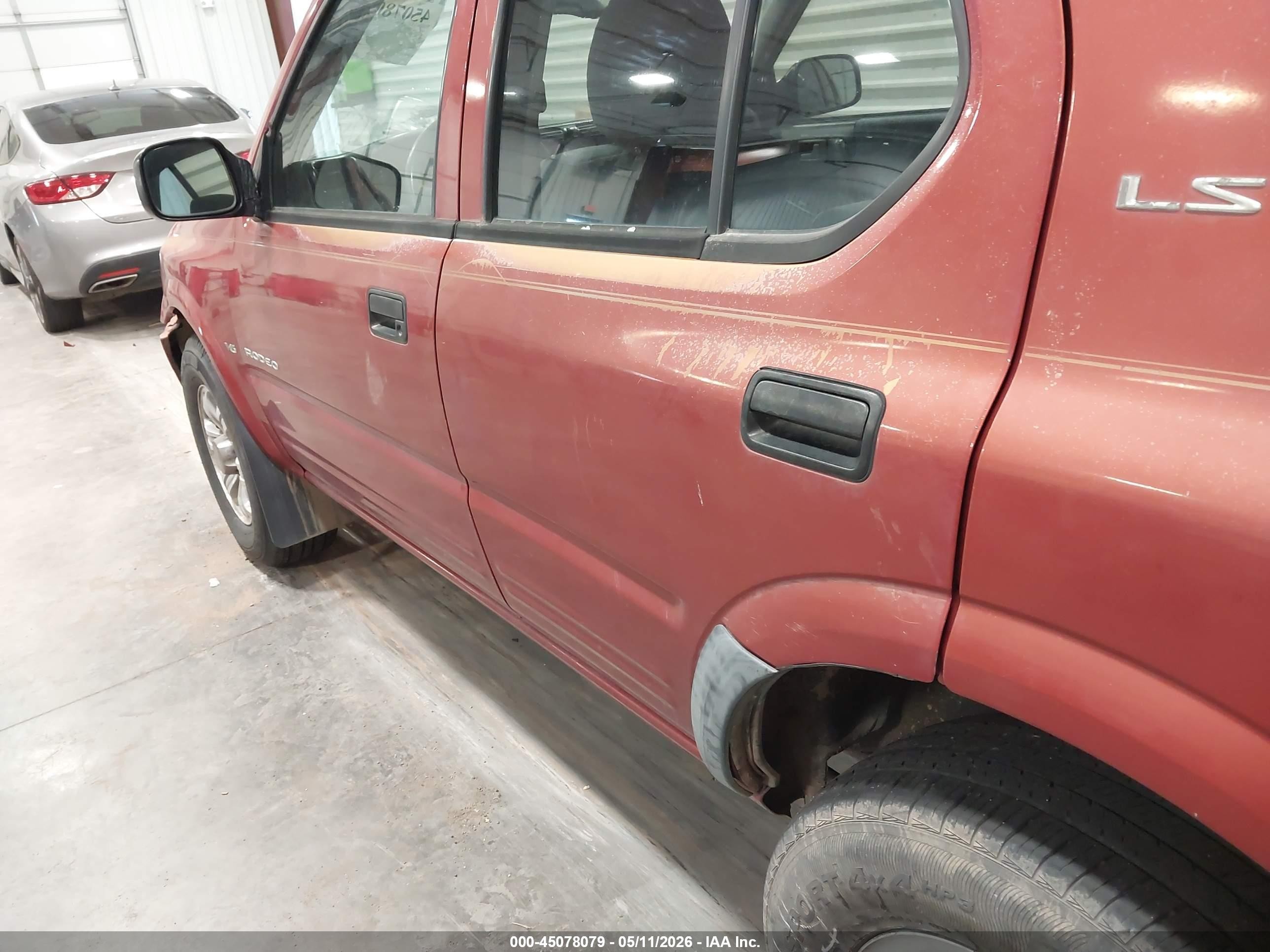 2000 Isuzu Rodeo Ls/lse/s Red vin: 4S2DM58W5Y4341981