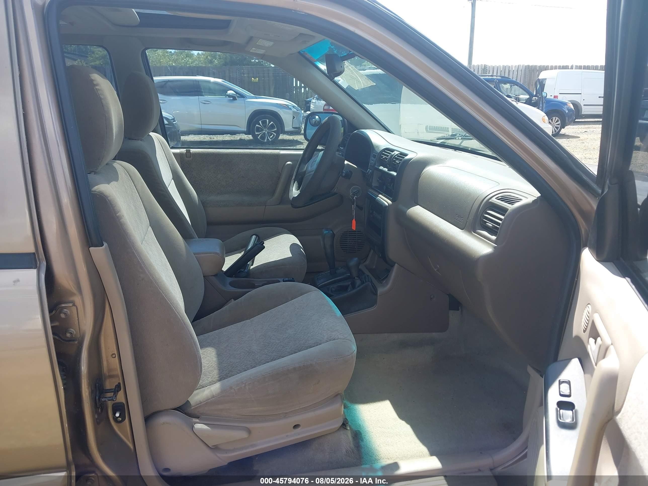 2000 Isuzu Rodeo Ls/lse/s Beige vin: 4S2DM58W7Y4300378
