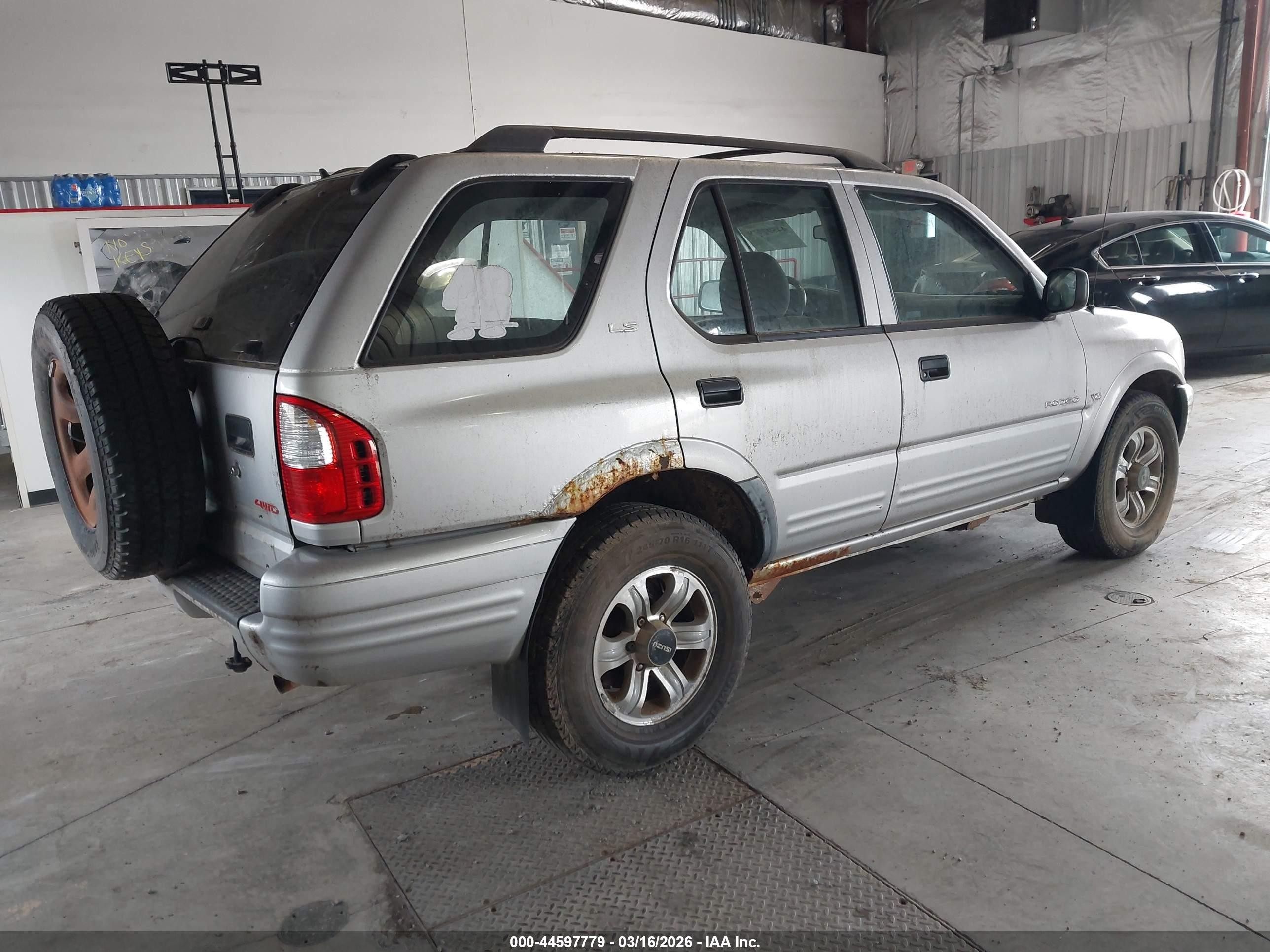 2000 Isuzu Rodeo Ls/lse/s Silver vin: 4S2DM58W8Y4325323