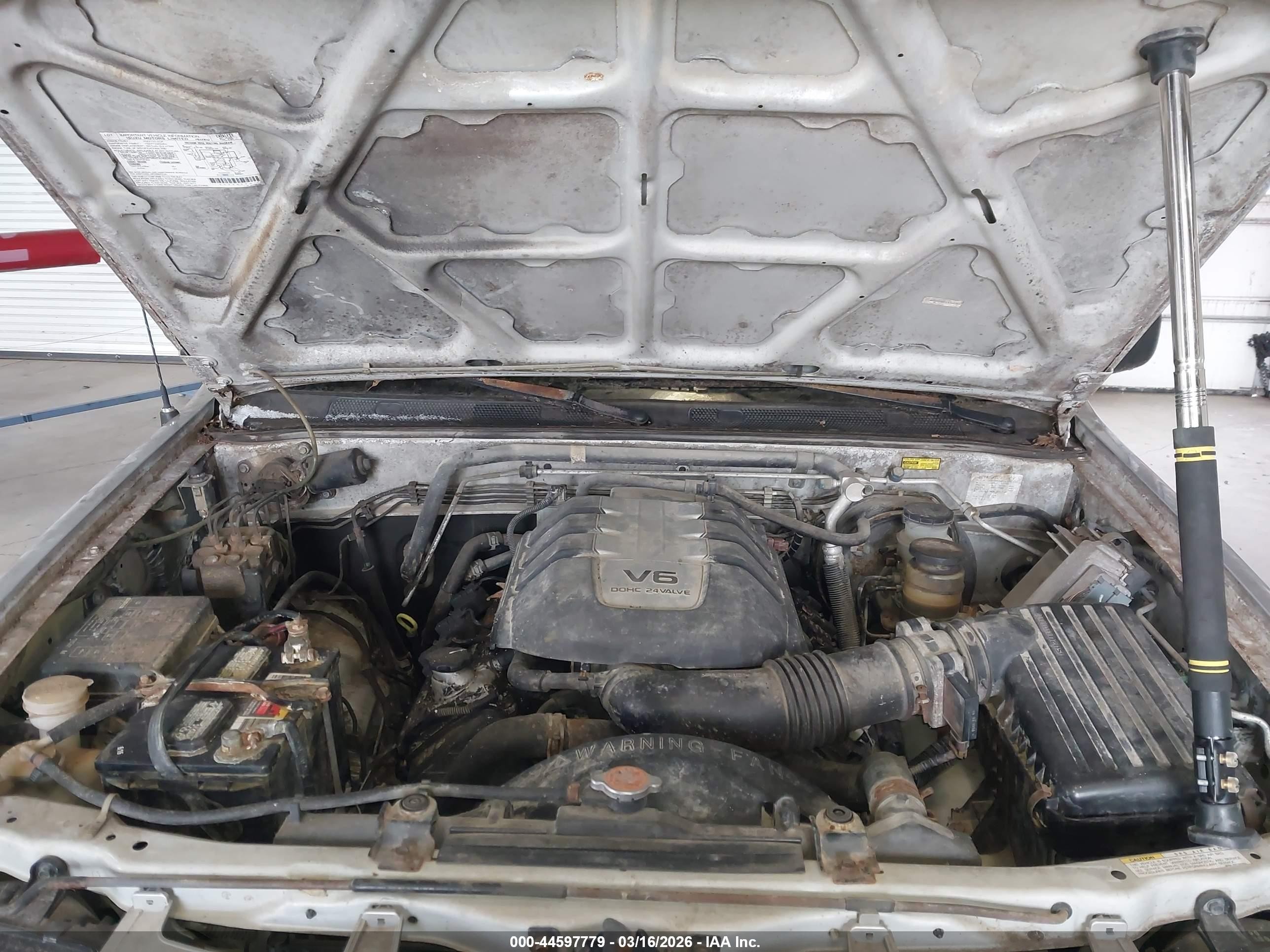 2000 Isuzu Rodeo Ls/lse/s Silver vin: 4S2DM58W8Y4325323