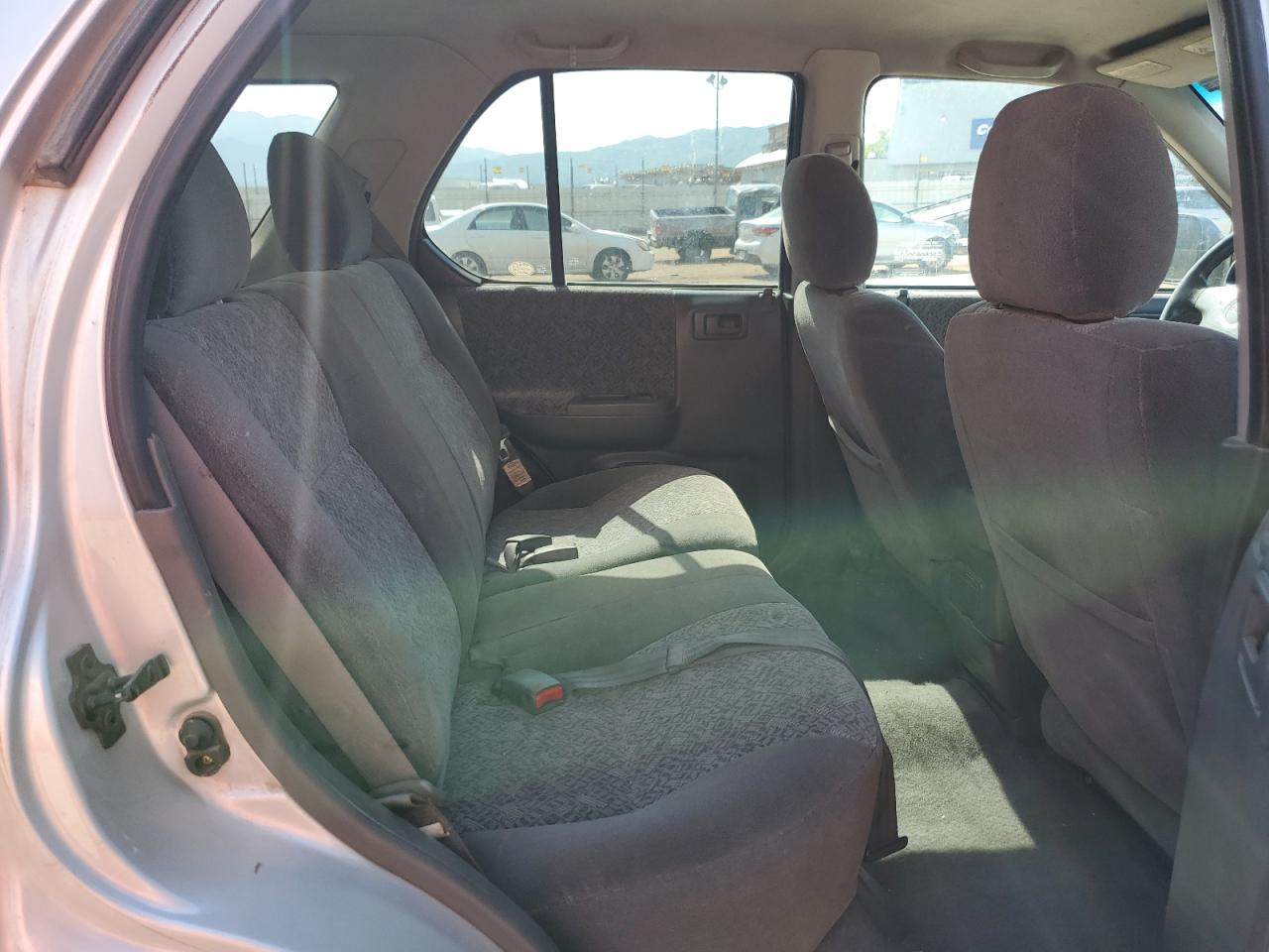 2001 Isuzu Rodeo S Silver vin: 4S2DM58W914314305