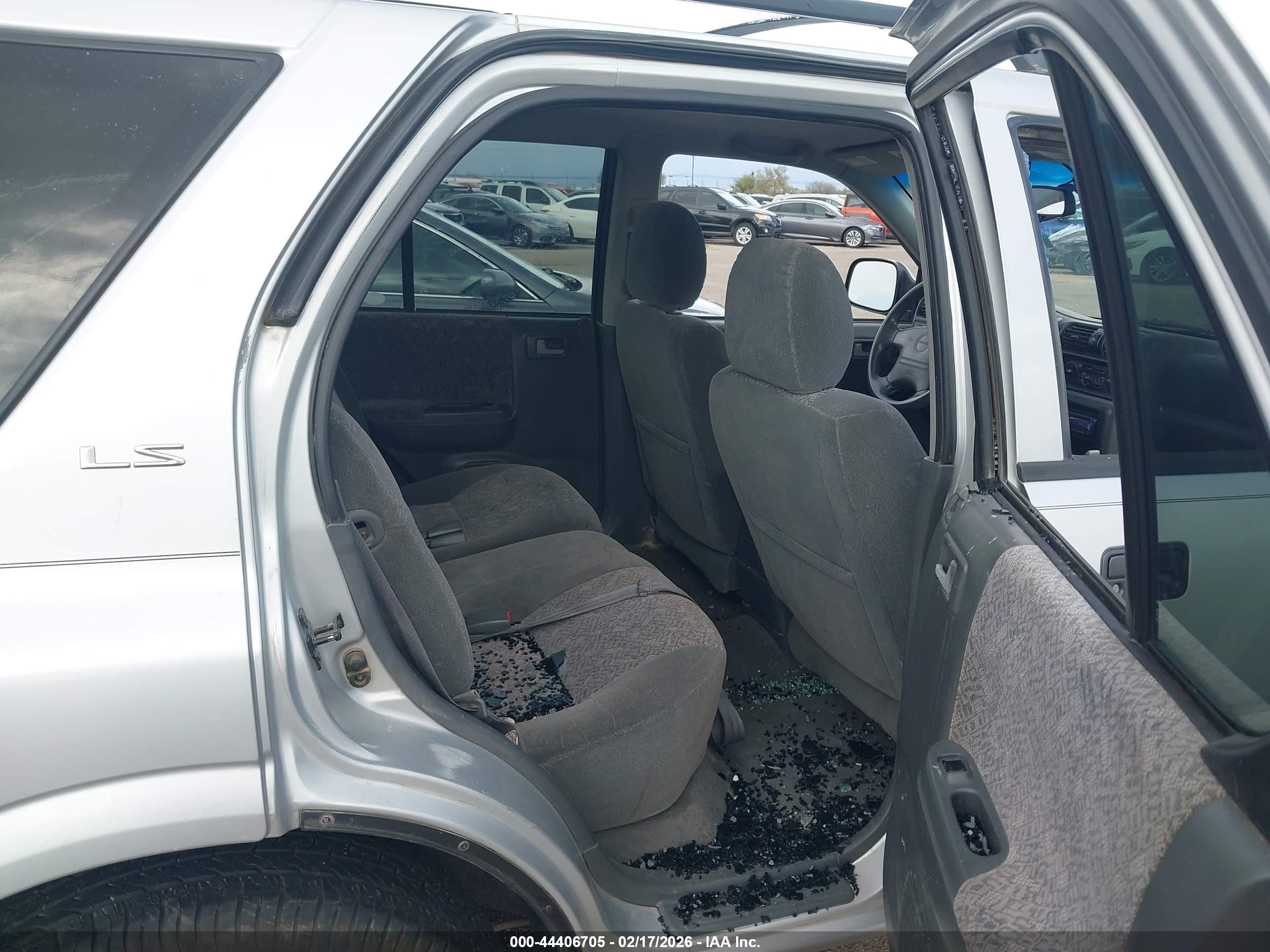 2001 Isuzu Rodeo Ls 3.2l/ls 3.2l V6/lse 3.2l V6/s/s 3.2l V6 Silver vin: 4S2DM58W914321884