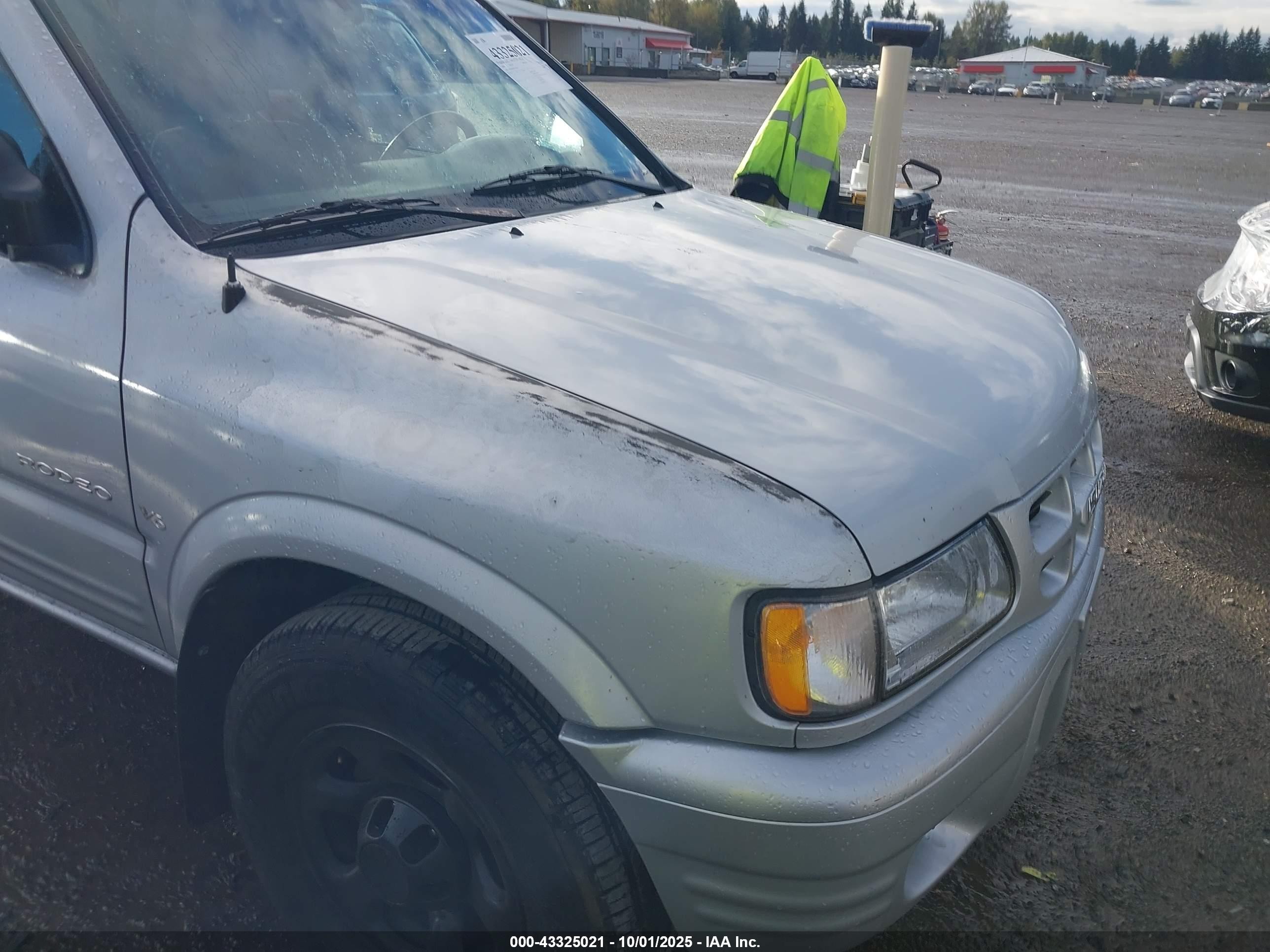 2001 Isuzu Rodeo Ls 3.2l/ls 3.2l V6/lse 3.2l V6/s/s 3.2l V6 Silver vin: 4S2DM58W914342847