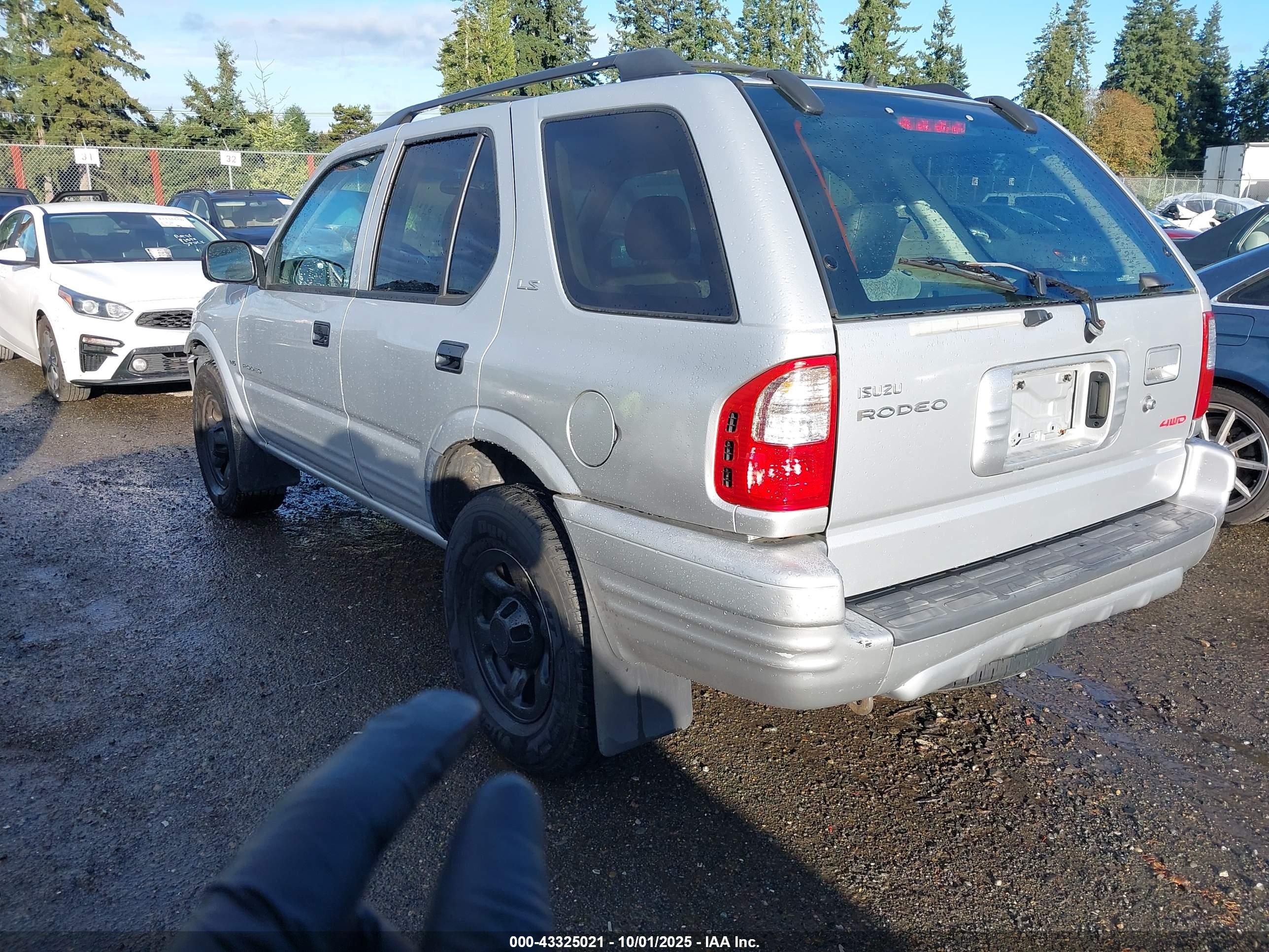 2001 Isuzu Rodeo Ls 3.2l/ls 3.2l V6/lse 3.2l V6/s/s 3.2l V6 Silver vin: 4S2DM58W914342847