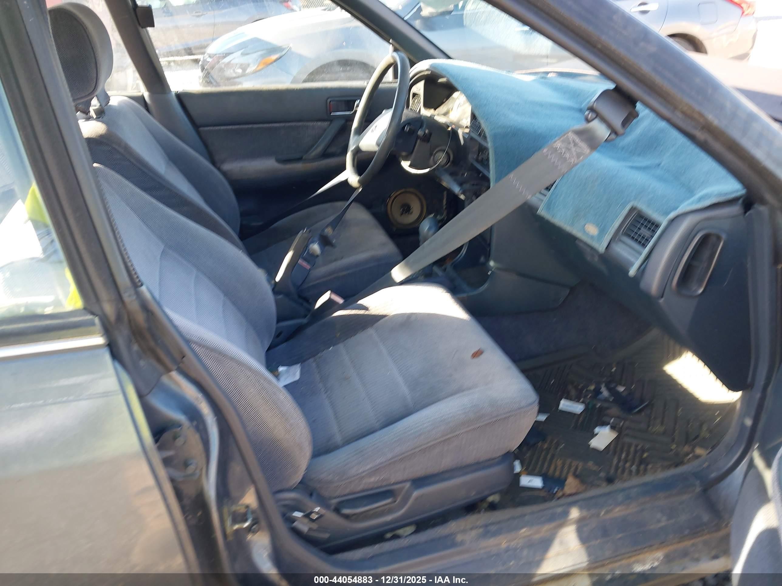 1992 Subaru Legacy L Gray vin: 4S3BC6325N9602248