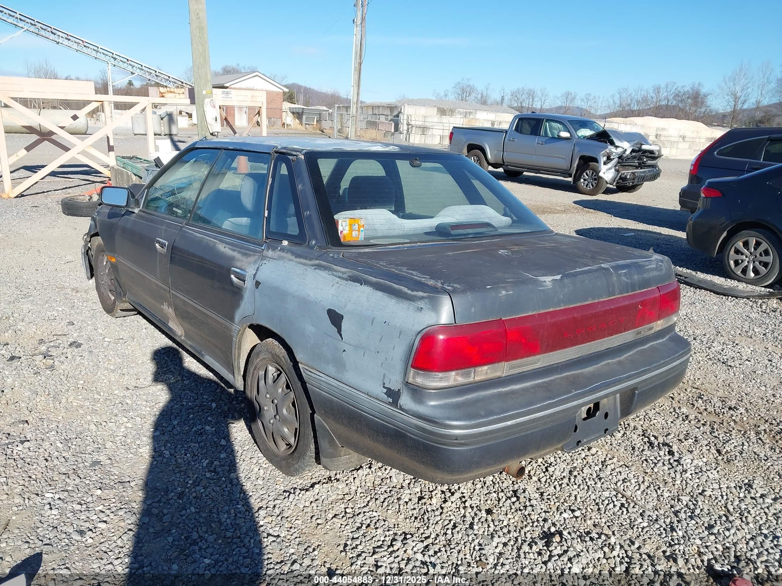 1992 Subaru Legacy L Gray vin: 4S3BC6325N9602248