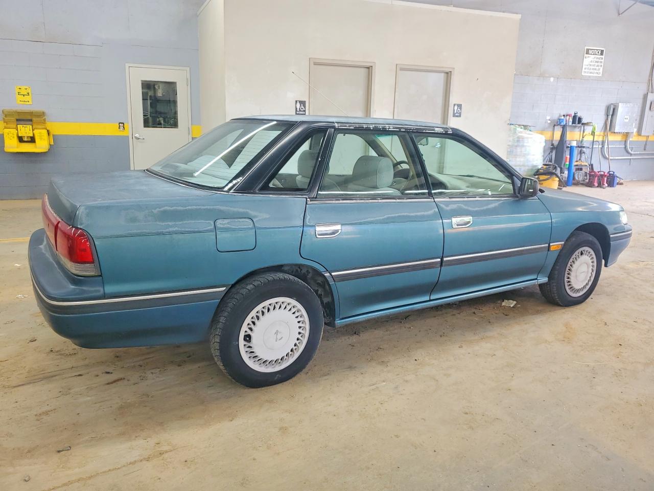 1992 Subaru Legacy L Teal vin: 4S3BC6325N9609927