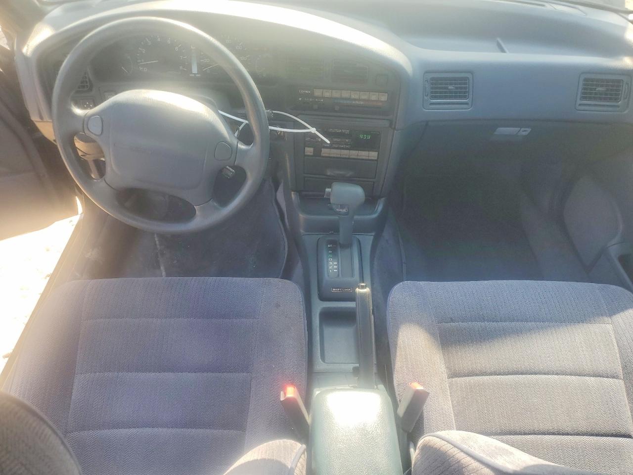 1993 Subaru Legacy L Blue vin: 4S3BC6331P9648428
