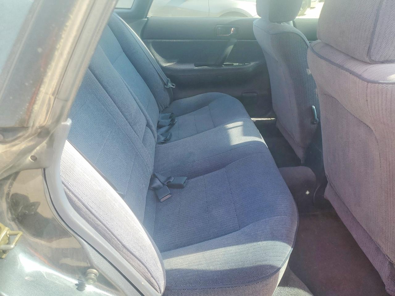 1993 Subaru Legacy L Blue vin: 4S3BC6331P9648428