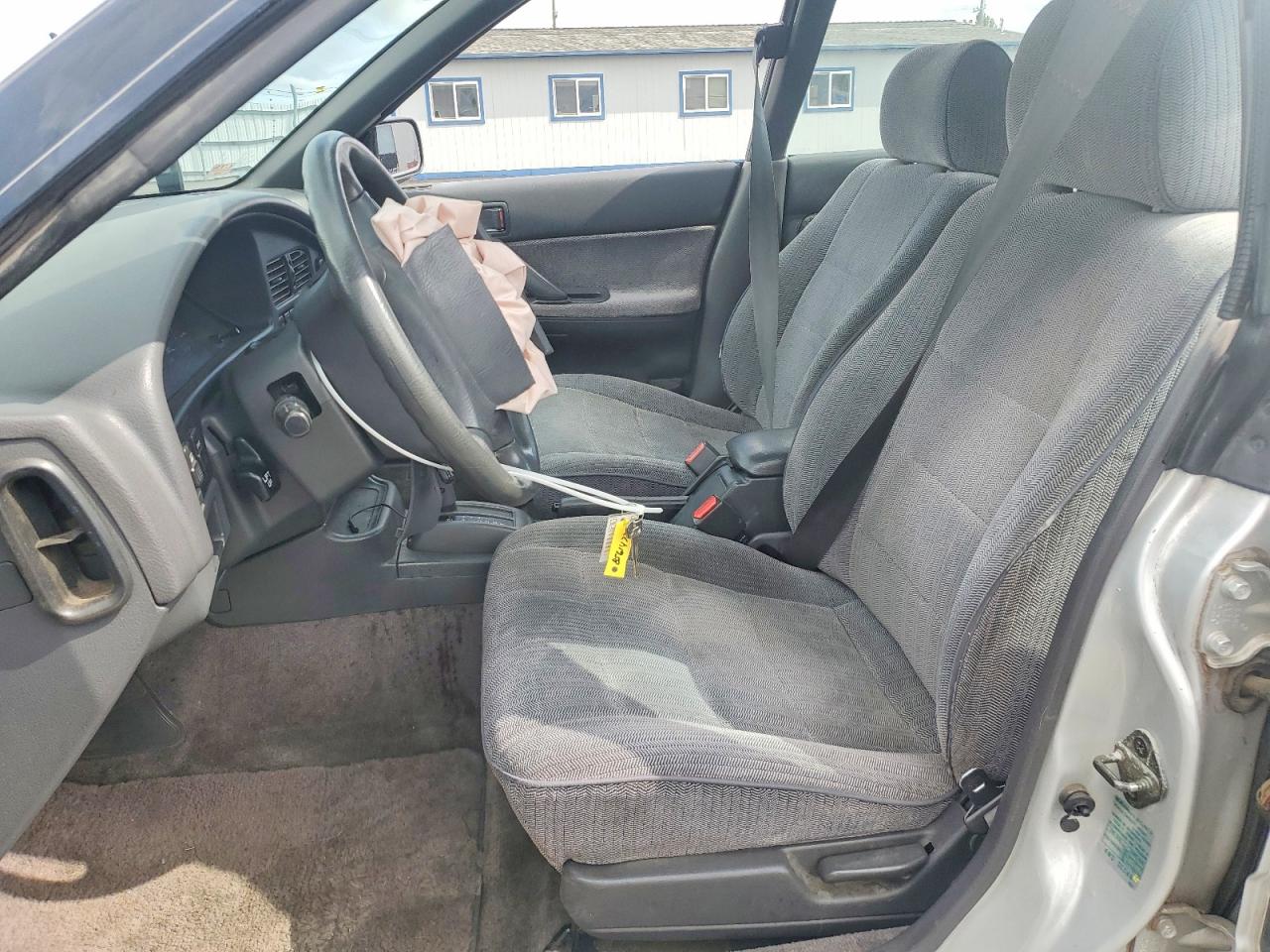 1993 Subaru Legacy L Gray vin: 4S3BC6333P7641265