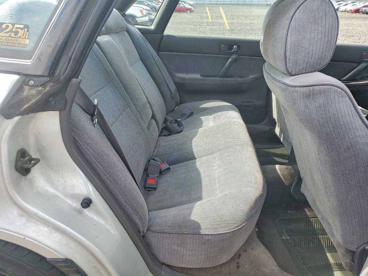 1993 Subaru Legacy L Gray vin: 4S3BC6333P7641265