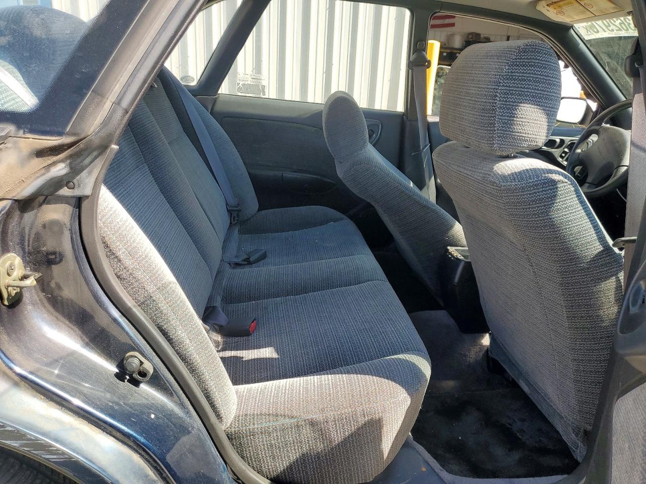 1998 Subaru Legacy L Blue vin: 4S3BD4352W7211549